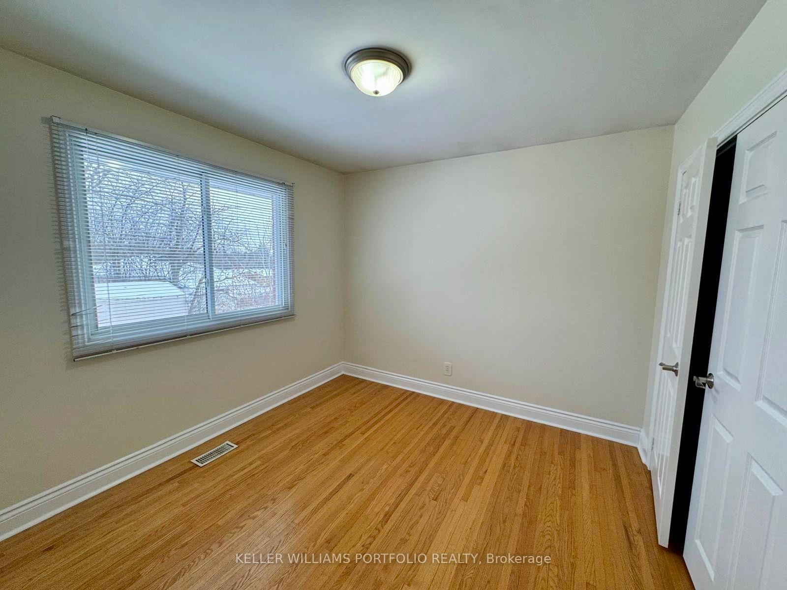 Photo 5 of 804 Donegal Street, Peterborough, Northcrest Ward 5 — HOMEH