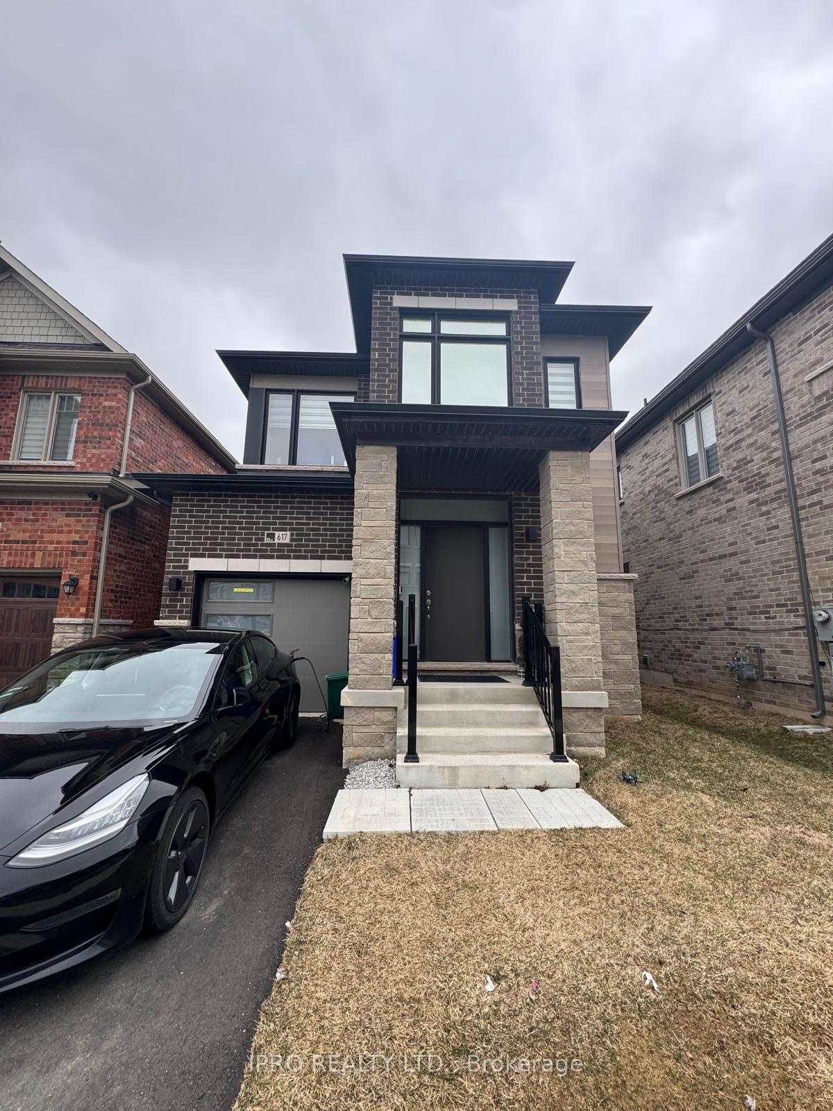 Front of 617 Etheridge Avenue