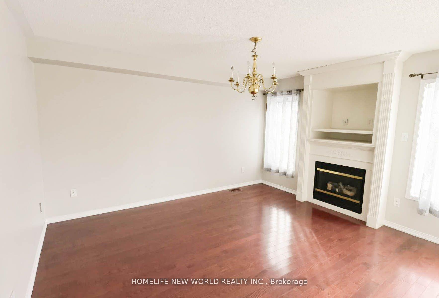 Photo 3 of 1388 Linstead Street, Oshawa, Taunton — HOMEH