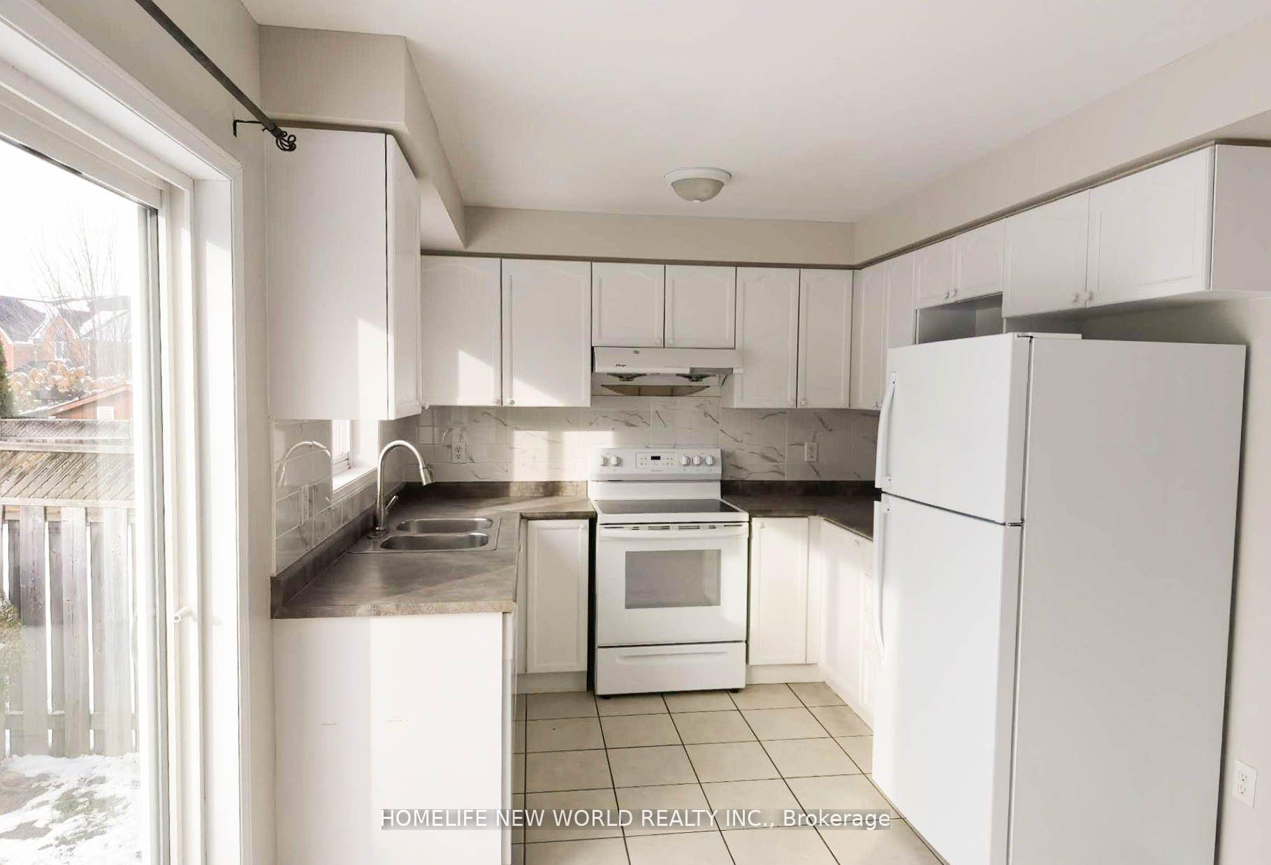 Photo 4 of 1388 Linstead Street, Oshawa, Taunton — HOMEH