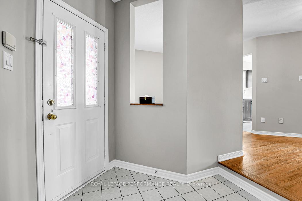 Photo 2 of 1501 Aline Avenue, Ottawa, Fallingbrook/Pineridge — HOMEH