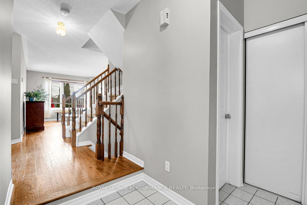 Photo 3 of 1501 Aline Avenue, Ottawa, Fallingbrook/Pineridge — HOMEH