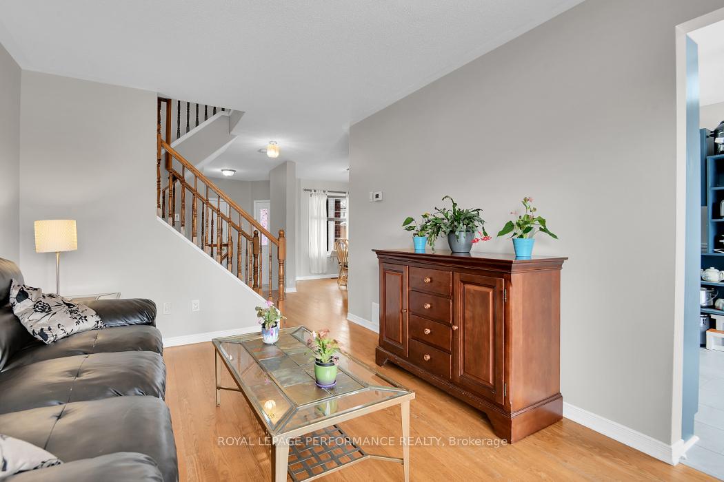 Photo 6 of 1501 Aline Avenue, Ottawa, Fallingbrook/Pineridge — HOMEH