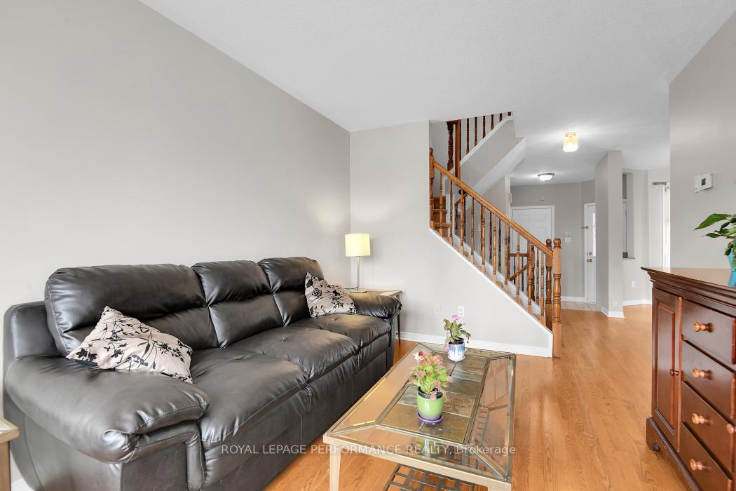 Photo 7 of 1501 Aline Avenue, Ottawa, Fallingbrook/Pineridge — HOMEH