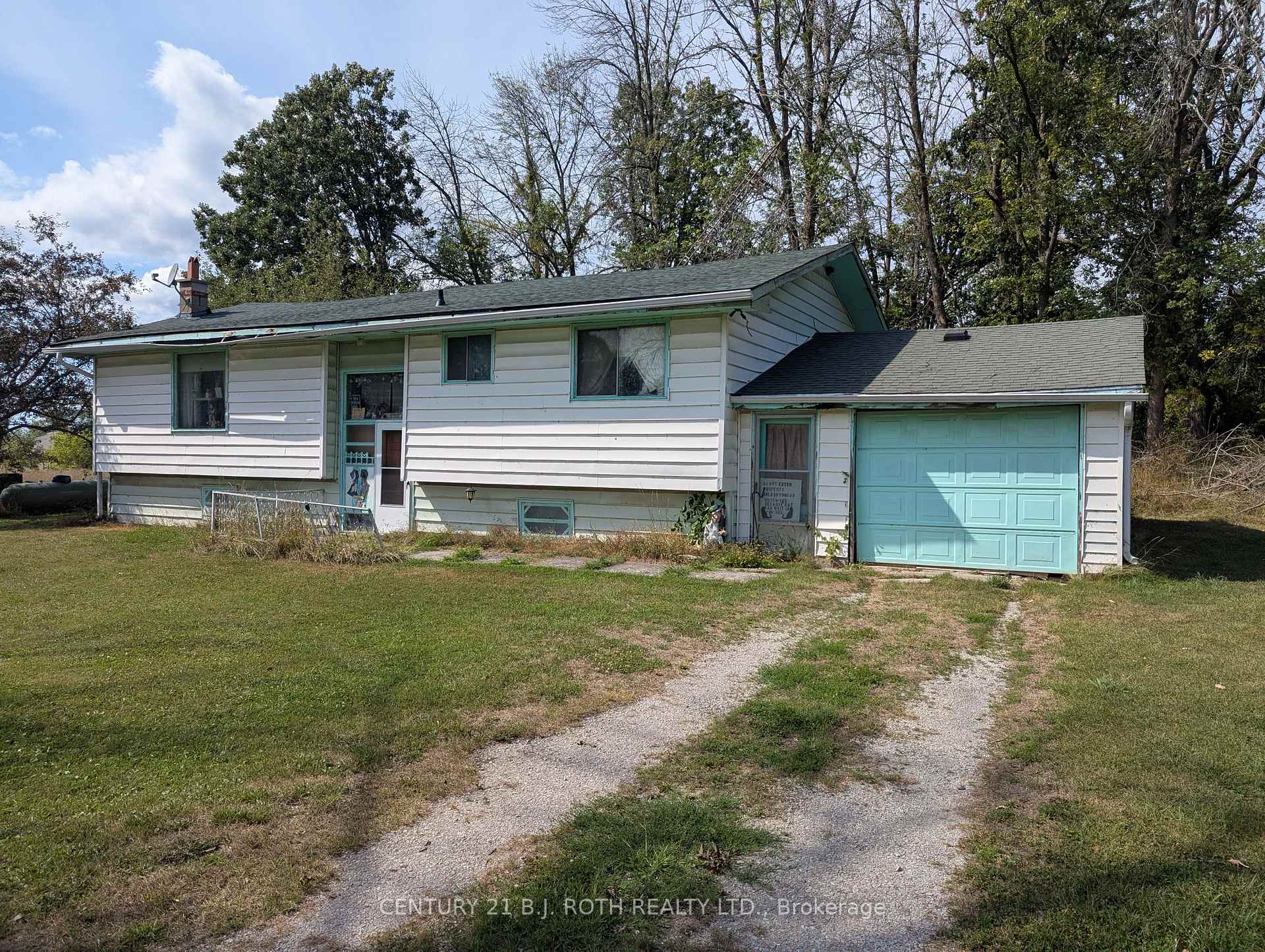 Photo 8 of 4194 Airport Road, Ramara, Rural Ramara — HOMEH