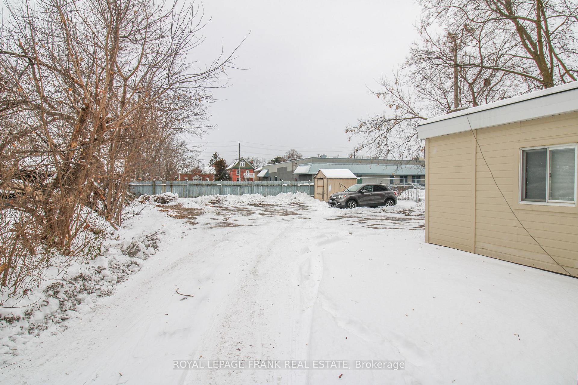 Photo 4 of Unit 2, 182 Mcdonnel Street, Peterborough, Town Ward 3 — HOMEH
