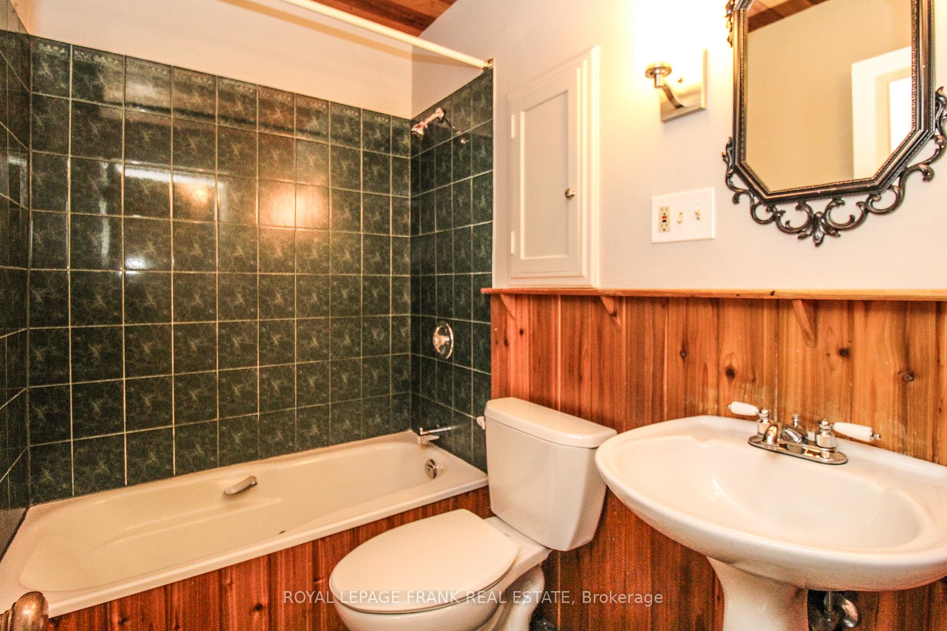 Photo 13 of Unit 2, 182 Mcdonnel Street, Peterborough, Town Ward 3 — HOMEH