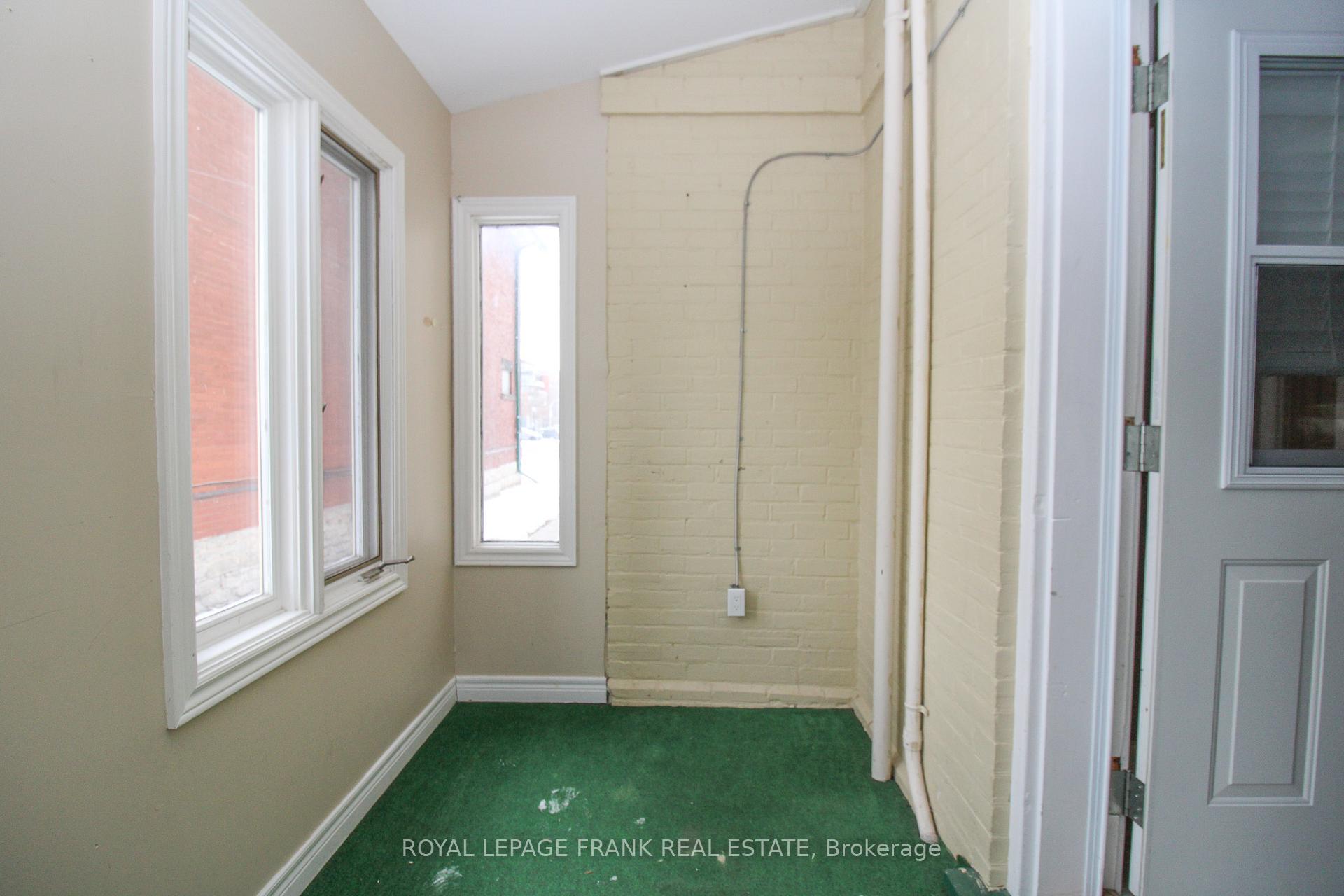 Photo 24 of Unit 2, 182 Mcdonnel Street, Peterborough, Town Ward 3 — HOMEH