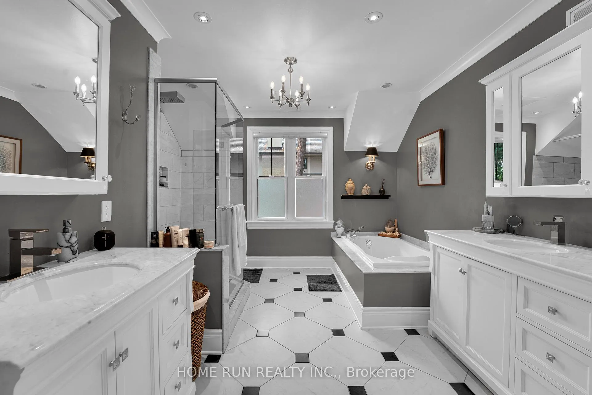Photo 33 of 275 Buchan Road, Ottawa, Rockcliffe — HOMEH