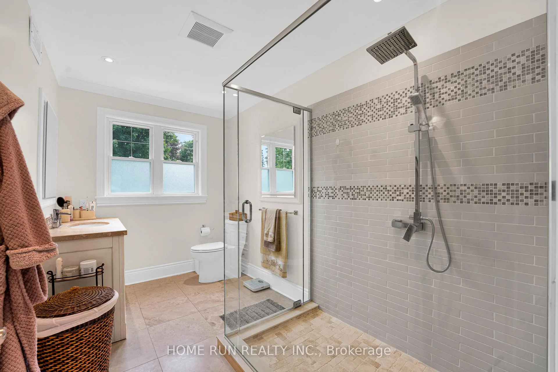 Photo 37 of 275 Buchan Road, Ottawa, Rockcliffe — HOMEH