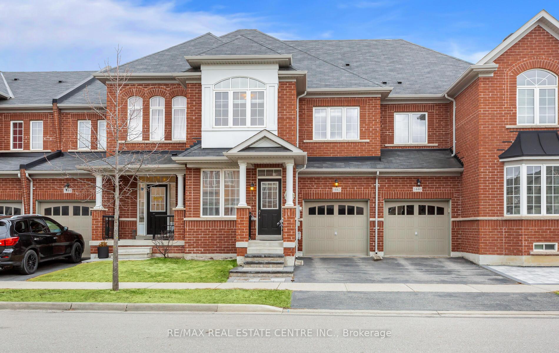 Photo 2 of 1442 Haws Crescent, Milton, Clarke — HOMEH