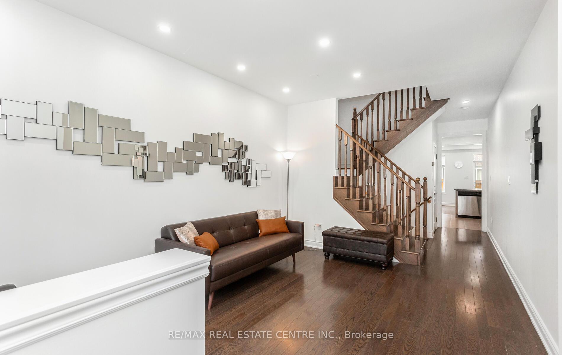 Photo 5 of 1442 Haws Crescent, Milton, Clarke — HOMEH