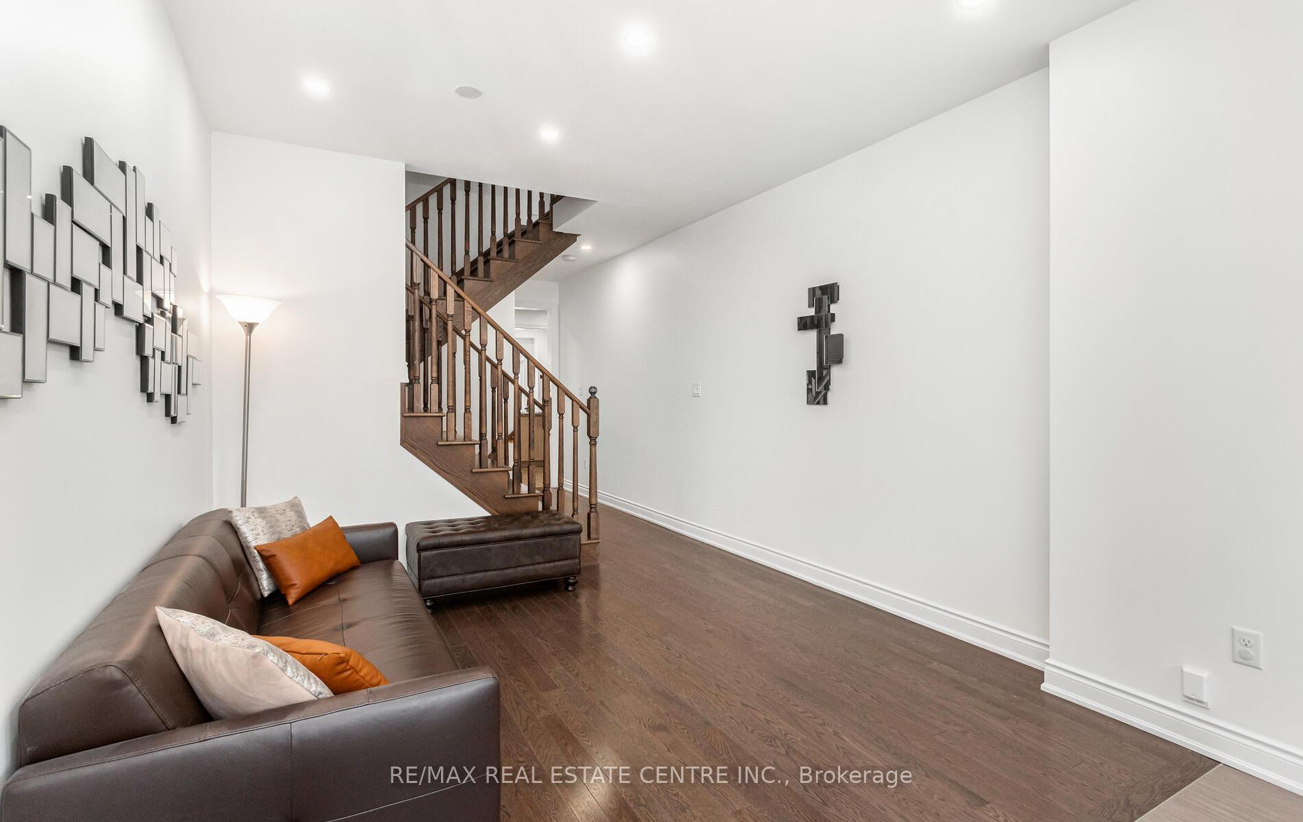 Photo 6 of 1442 Haws Crescent, Milton, Clarke — HOMEH