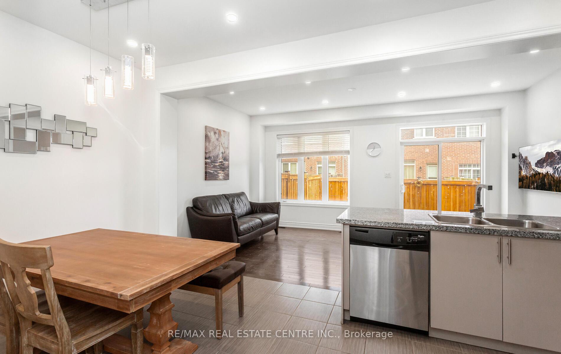 Photo 9 of 1442 Haws Crescent, Milton, Clarke — HOMEH