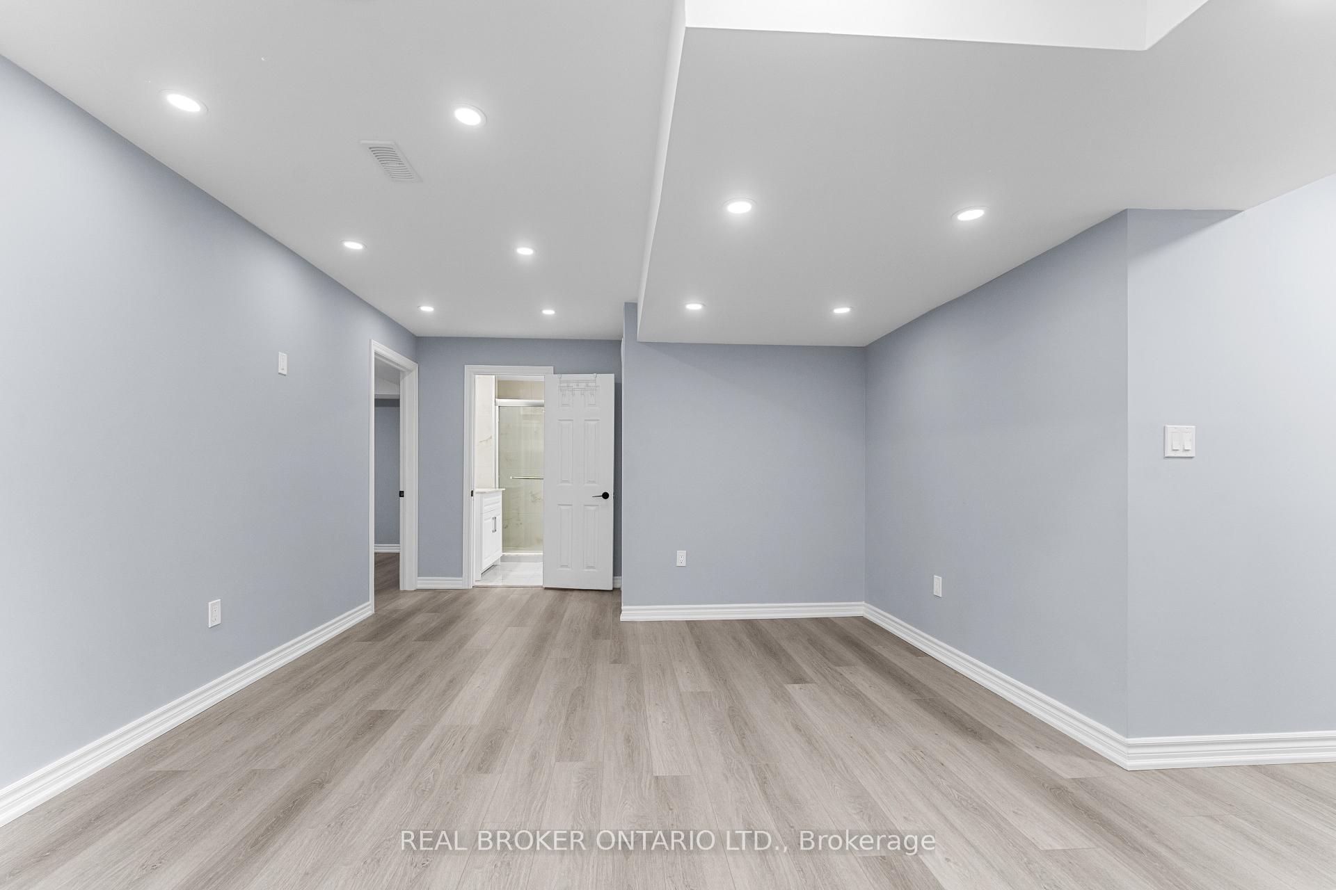 Photo 6 of 1718 Kalmar BSMT Avenue, Pickering, Duffin Heights — HOMEH