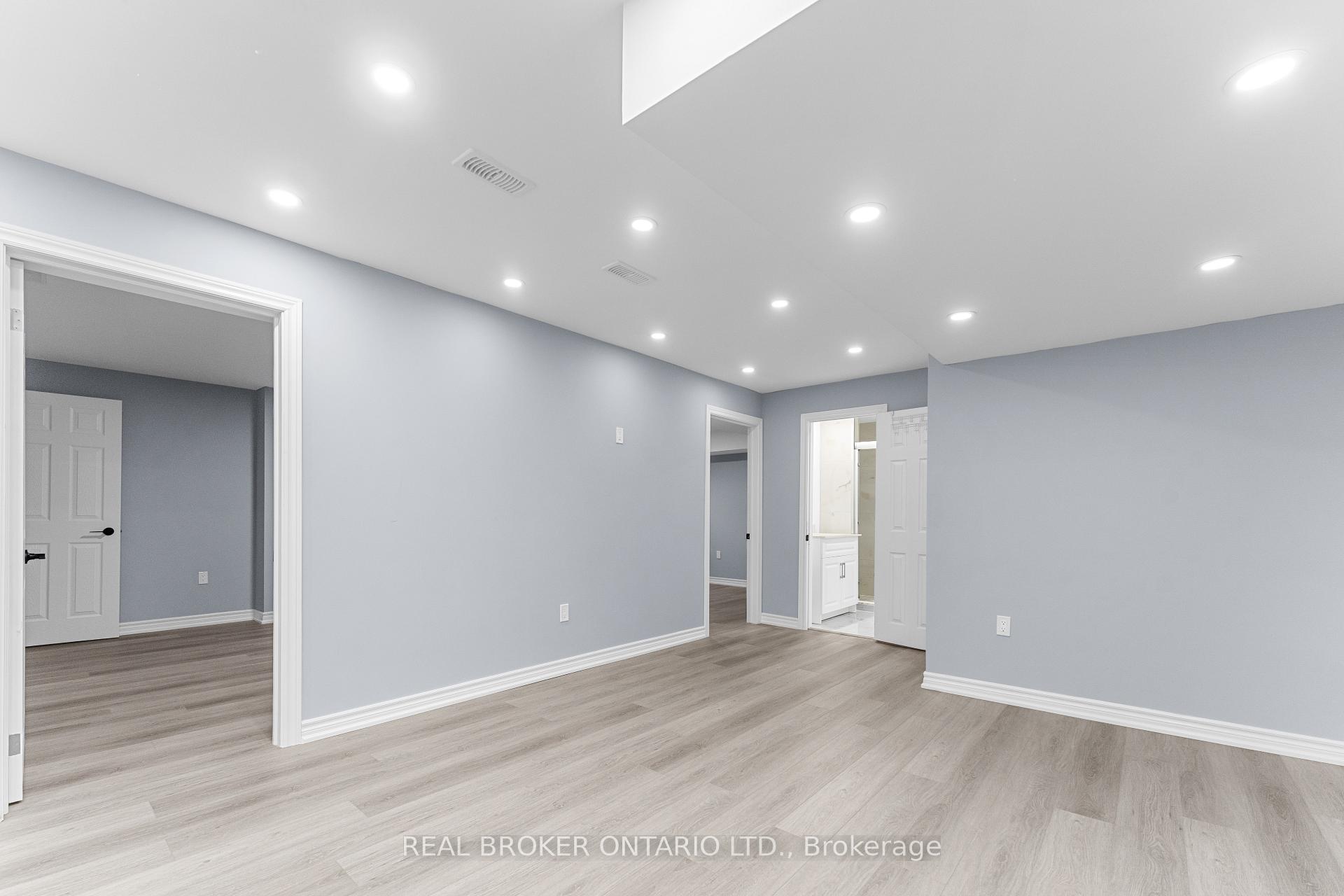 Photo 8 of 1718 Kalmar BSMT Avenue, Pickering, Duffin Heights — HOMEH