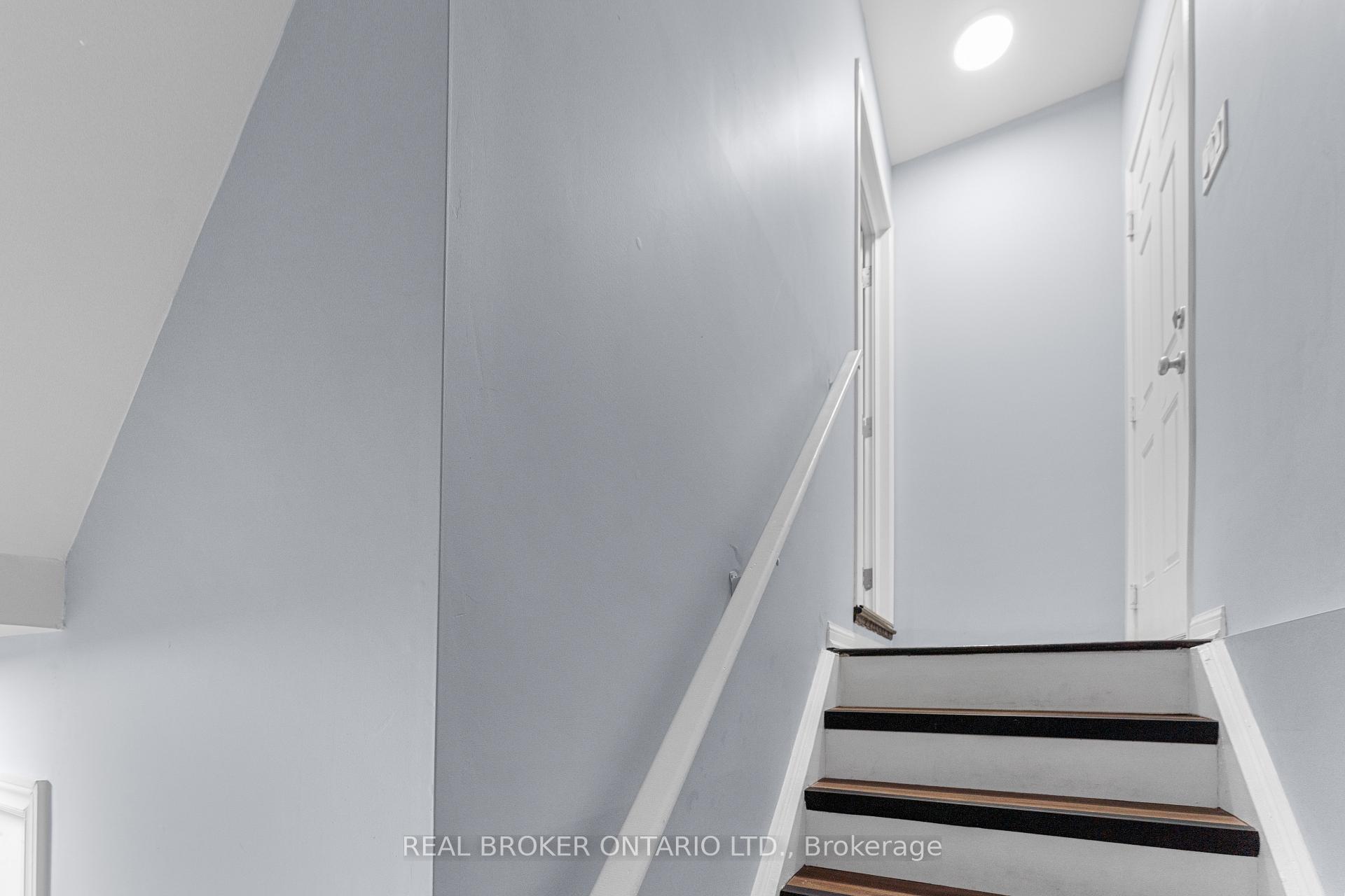 Photo 16 of 1718 Kalmar BSMT Avenue, Pickering, Duffin Heights — HOMEH