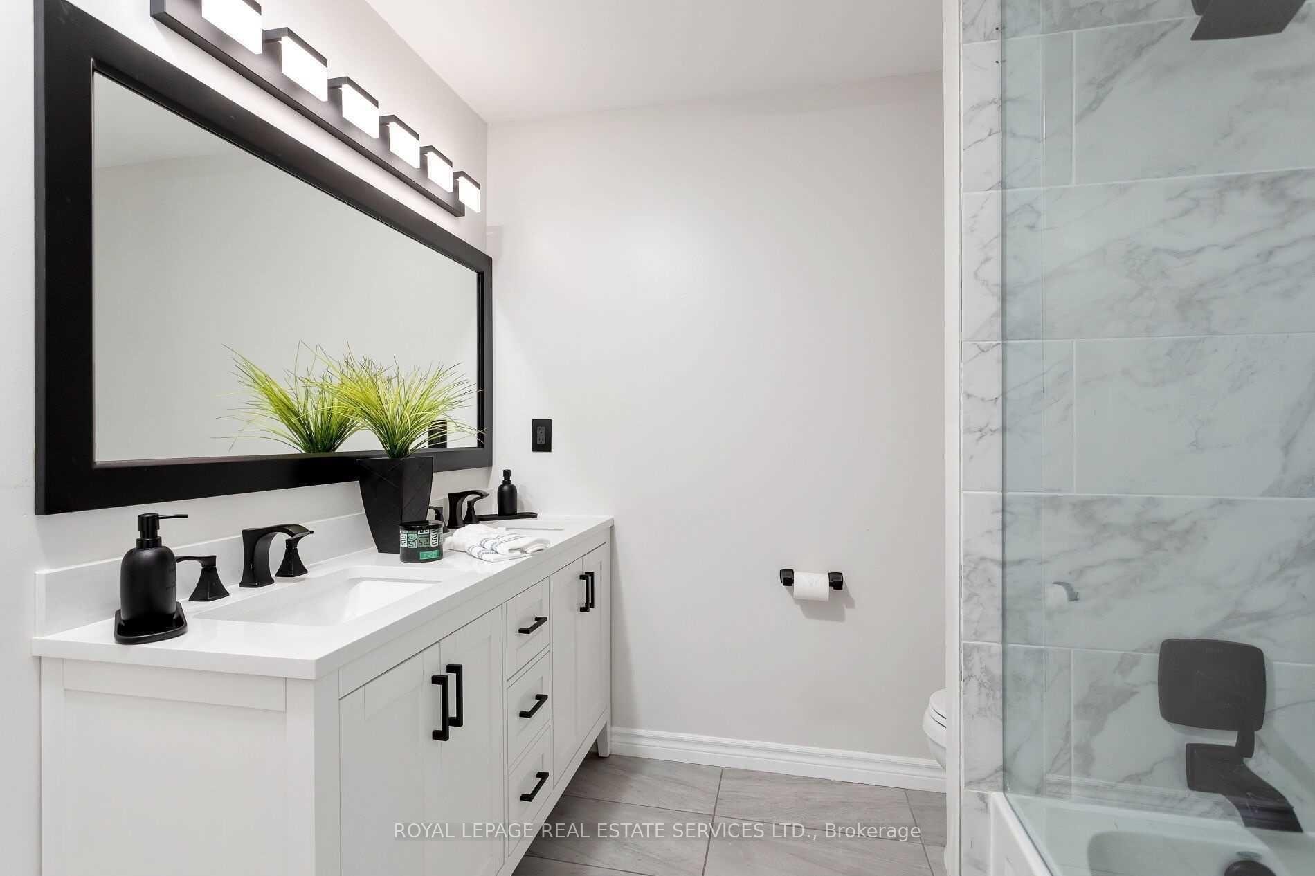 Photo 14 of 1619 Cartwright Crescent, Milton, Clarke — HOMEH
