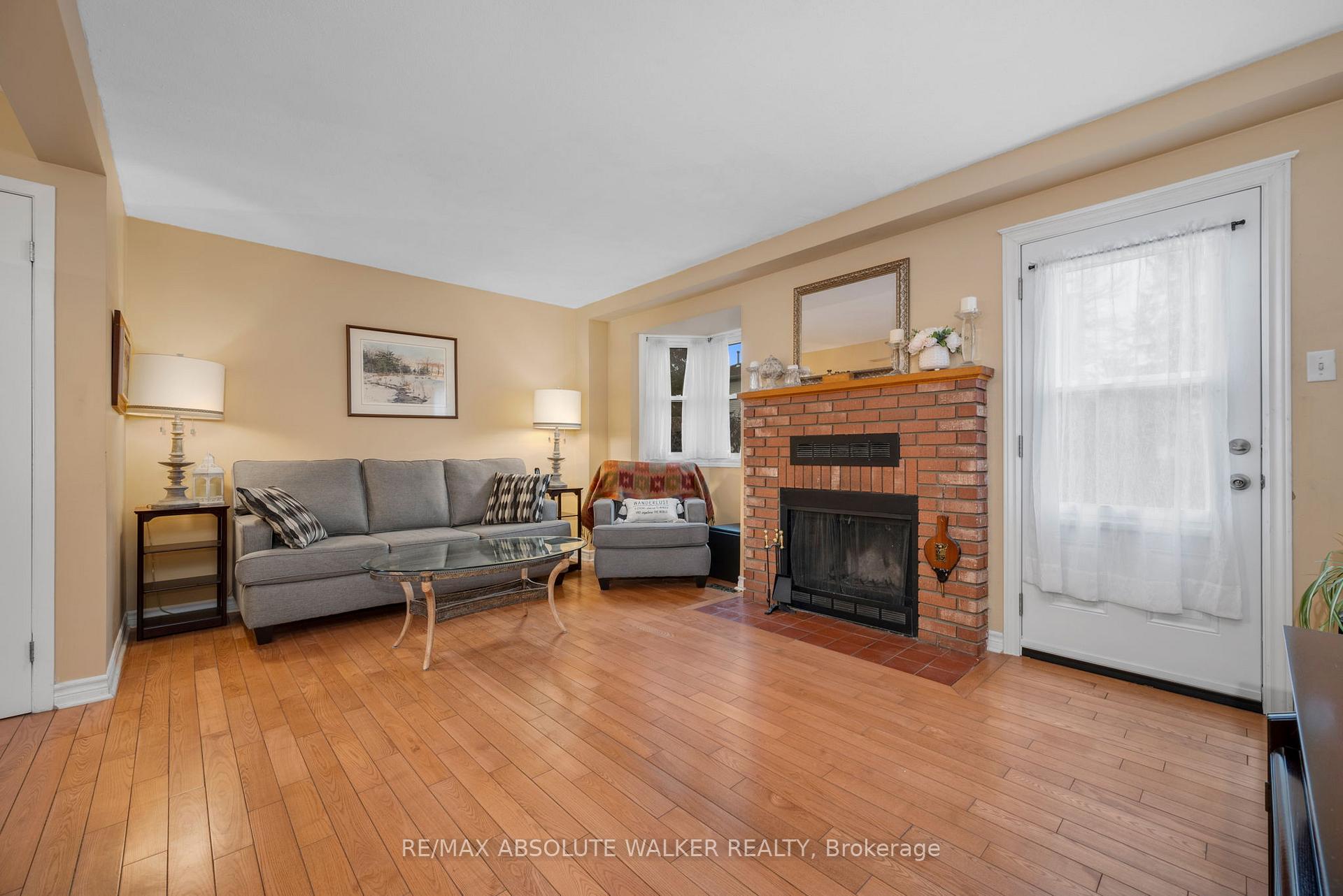 Photo 7 of 1470 Deavy Way, Ottawa, Bilberry Creek/Queenswood Heights — HOMEH