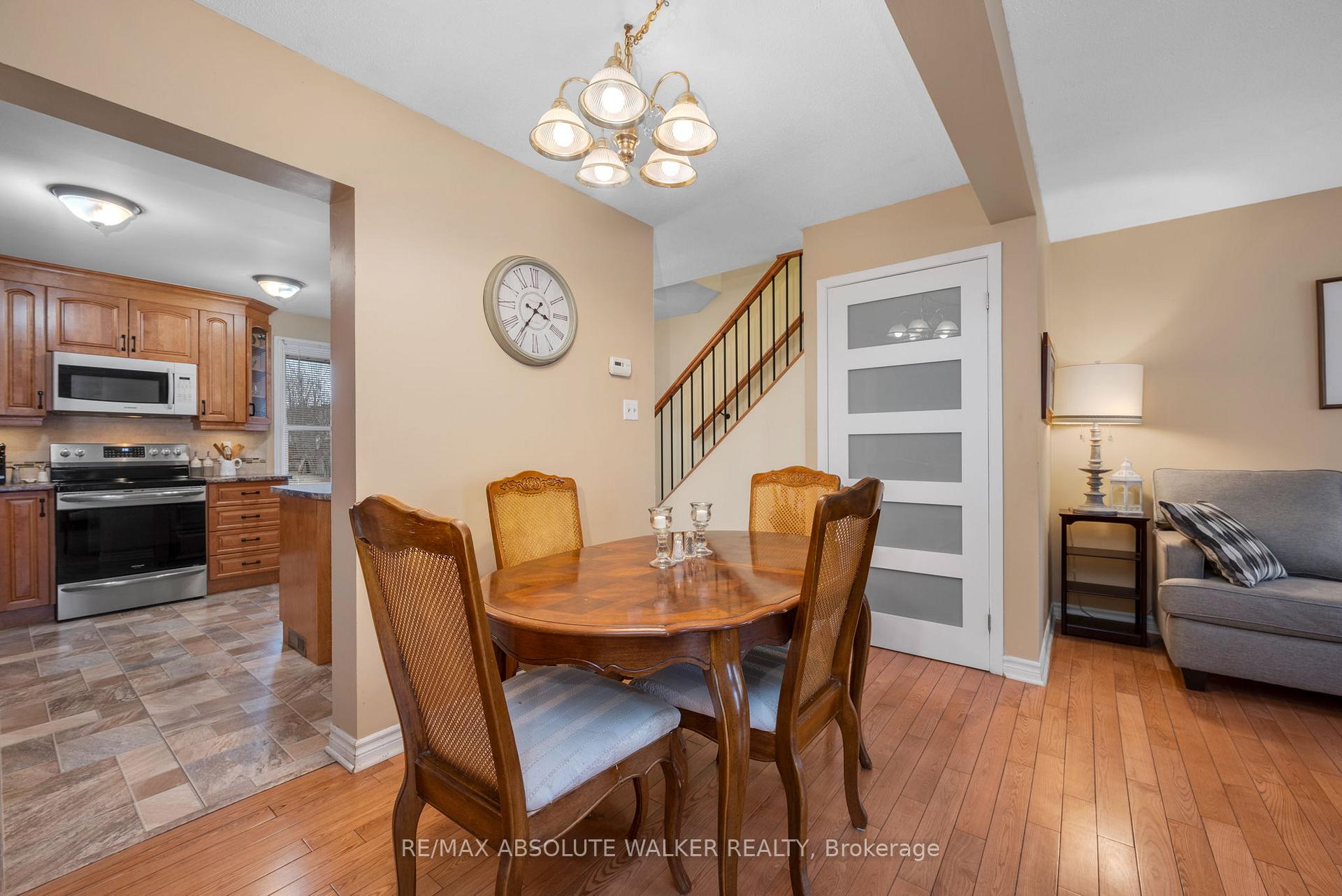 Photo 8 of 1470 Deavy Way, Ottawa, Bilberry Creek/Queenswood Heights — HOMEH