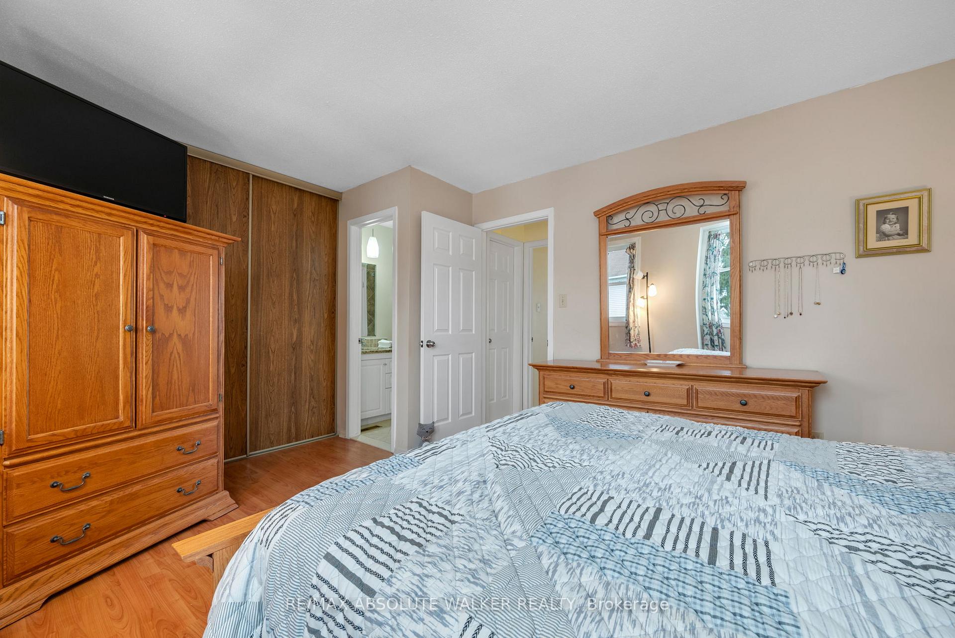 Photo 17 of 1470 Deavy Way, Ottawa, Bilberry Creek/Queenswood Heights — HOMEH