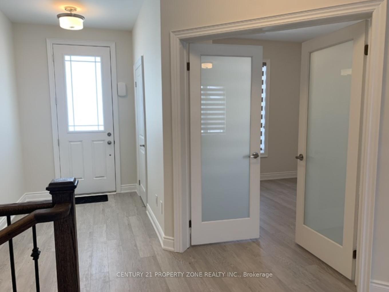 Photo 3 of 728 Whetstone Lane N, Peterborough, Northcrest Ward 5 — HOMEH