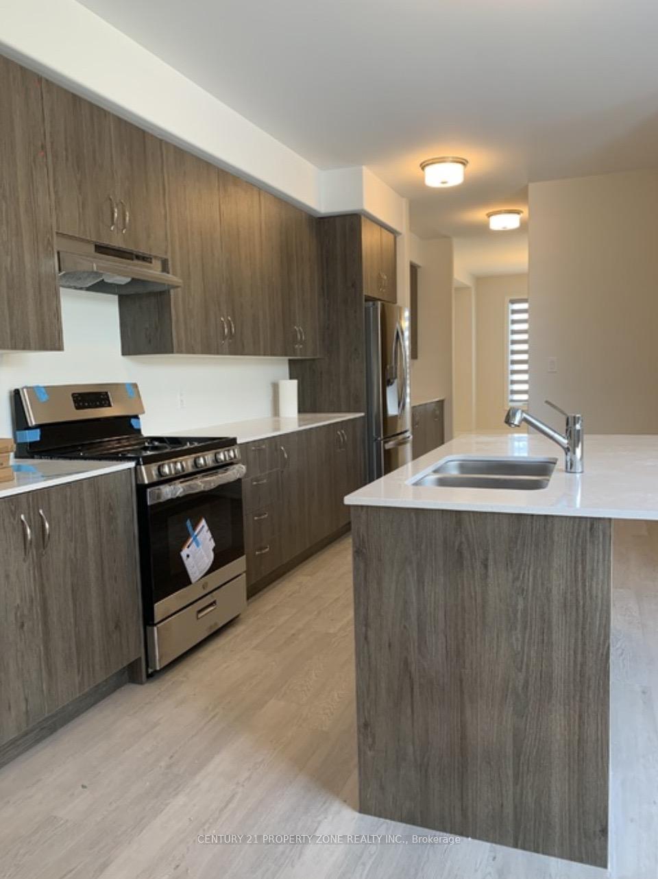 Photo 11 of 728 Whetstone Lane N, Peterborough, Northcrest Ward 5 — HOMEH