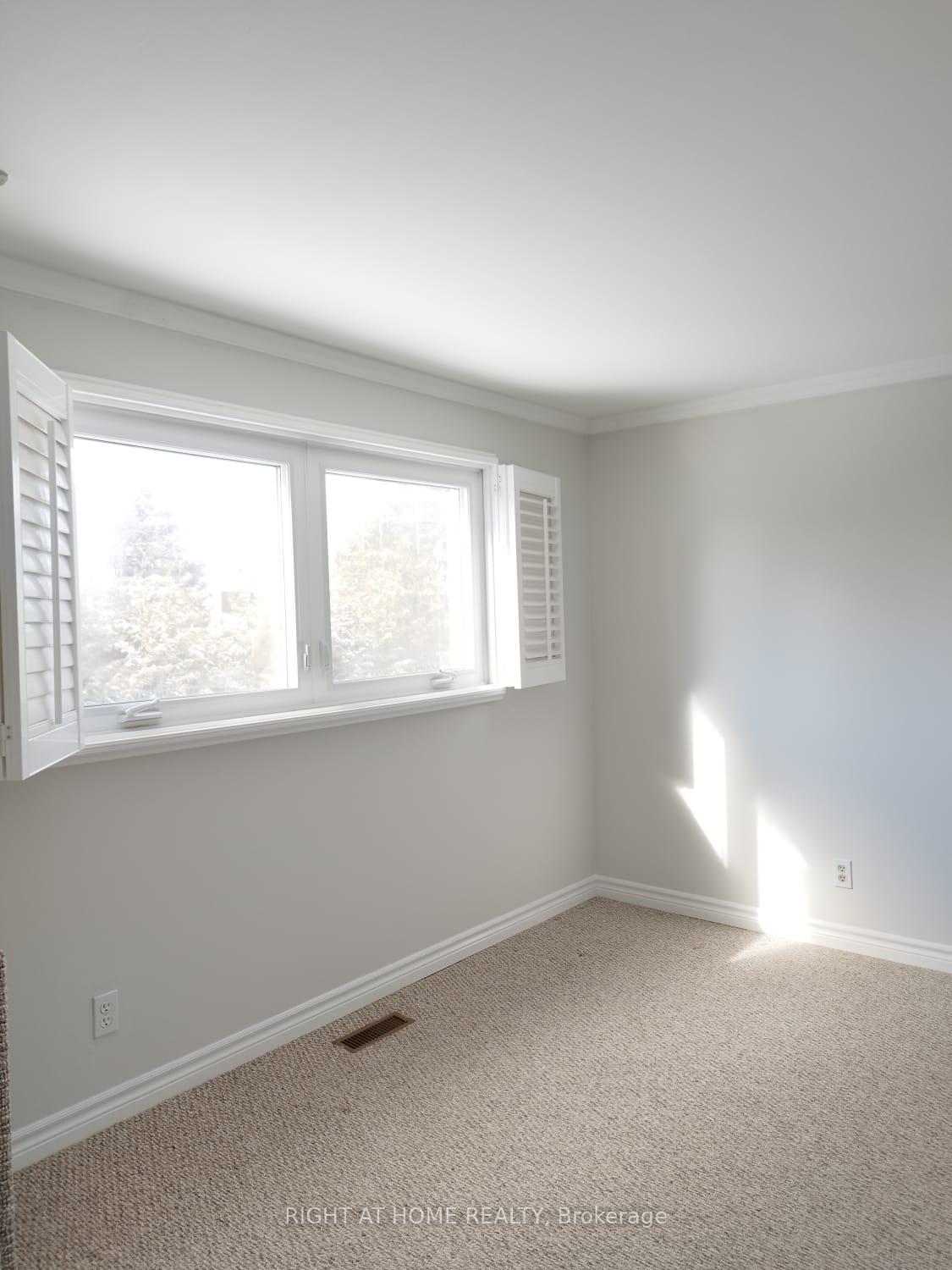 Photo 9 of 860 Batory Avenue, Pickering, West Shore — HOMEH