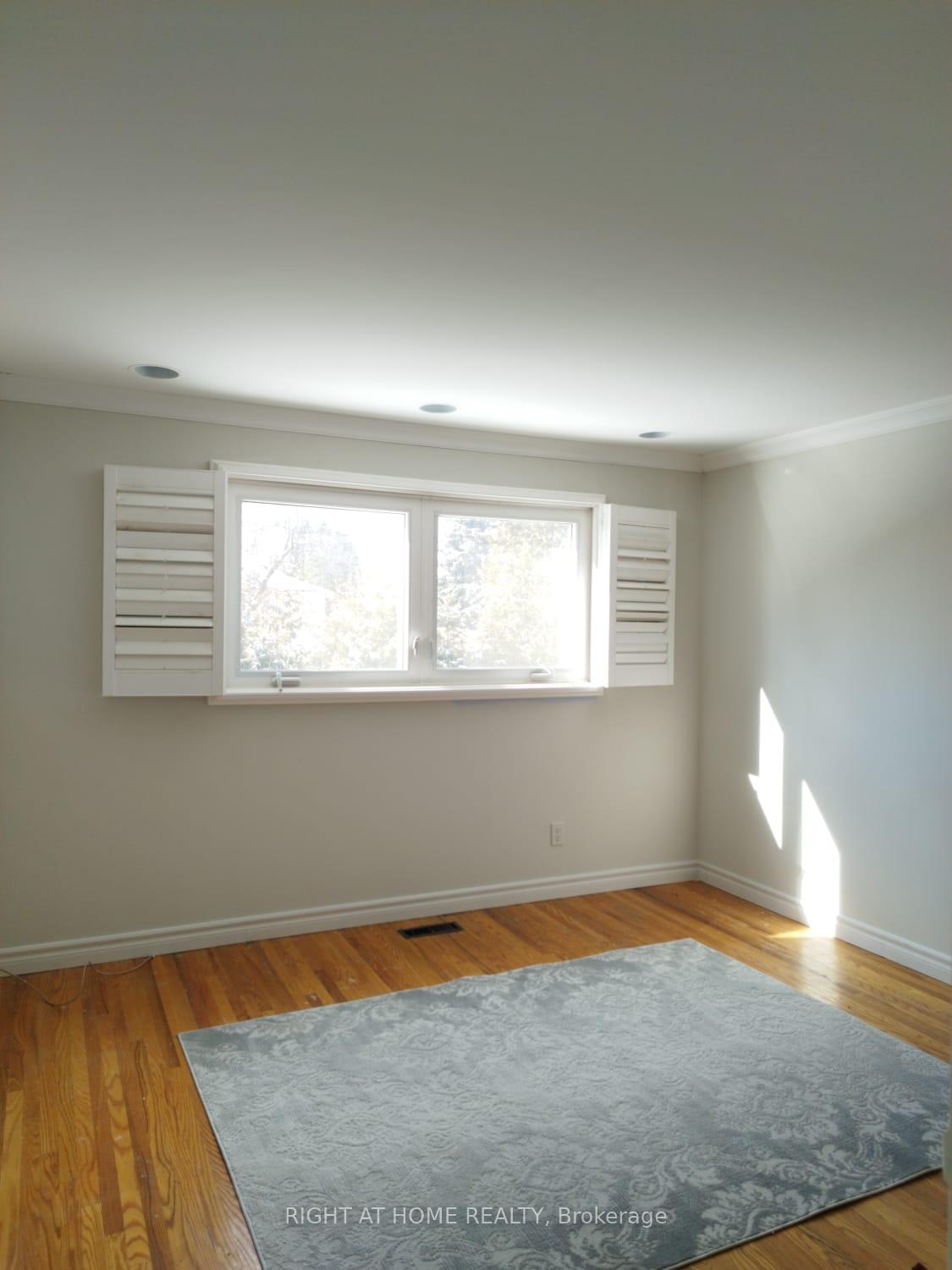 Photo 10 of 860 Batory Avenue, Pickering, West Shore — HOMEH
