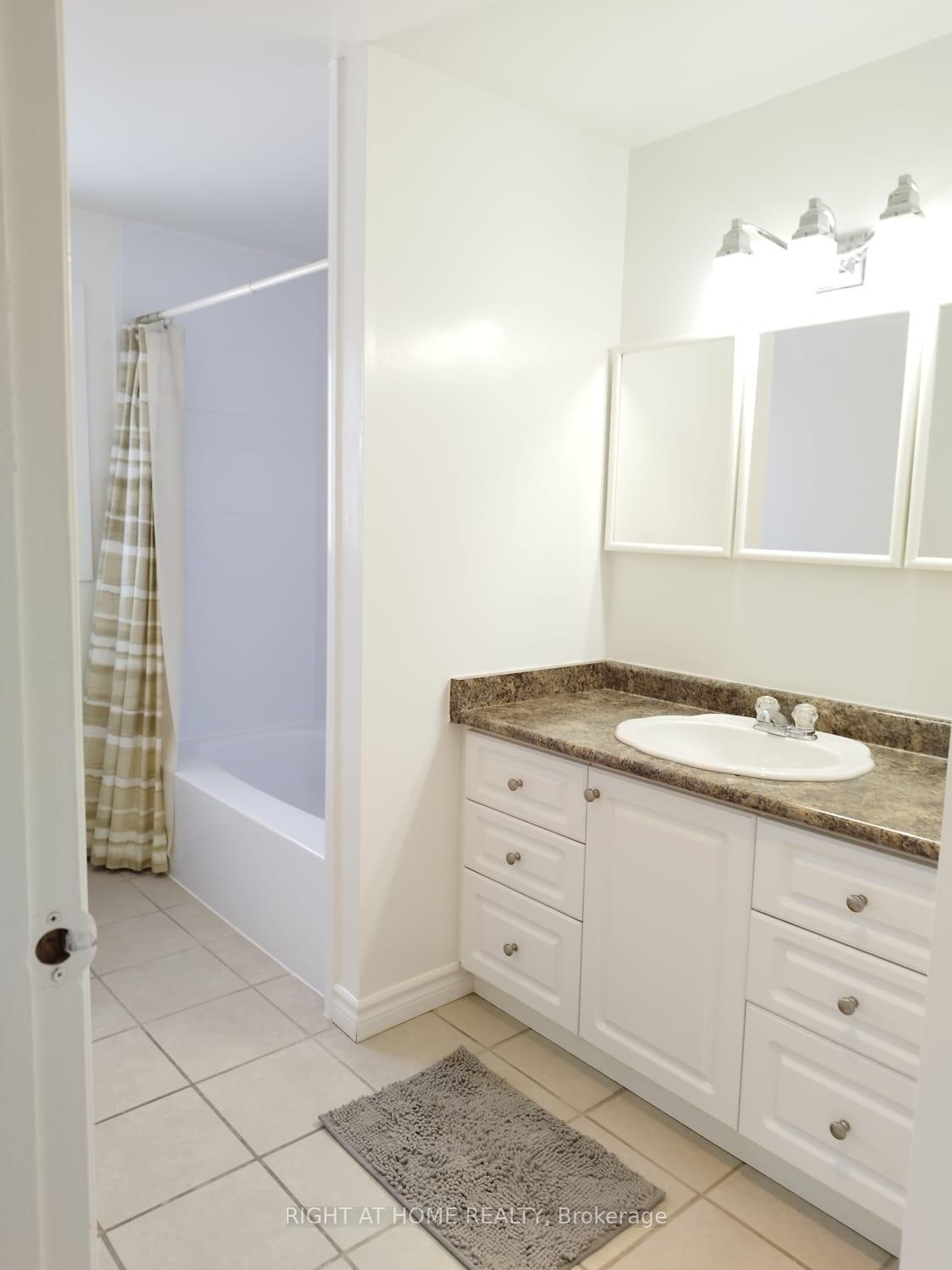 Photo 14 of 860 Batory Avenue, Pickering, West Shore — HOMEH