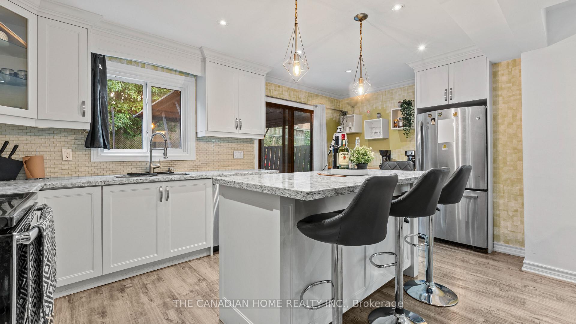Photo 6 of 2150 Duberry Drive, Pickering, Brock Ridge — HOMEH