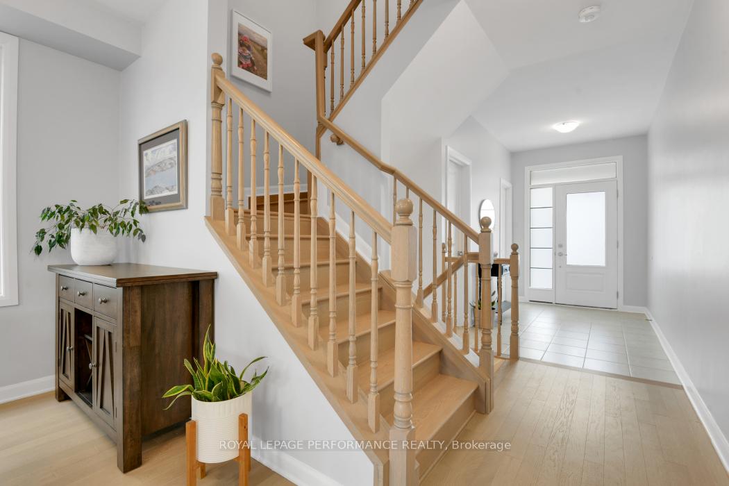 Photo 3 of 282 Aquarium Avenue, Ottawa, Avalon West — HOMEH