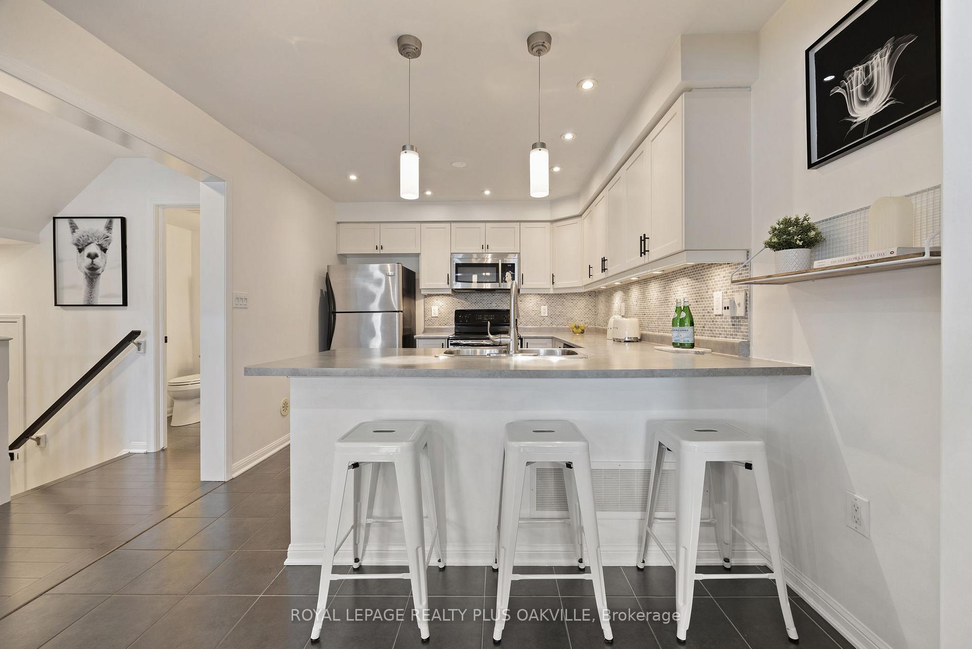 Photo 9 of 60 Gleave Terrace, Milton, Harrison — HOMEH