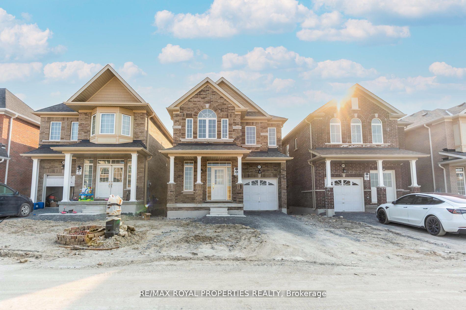 Photo 2 of 1874 Fosterbrook Street, Oshawa, Taunton — HOMEH