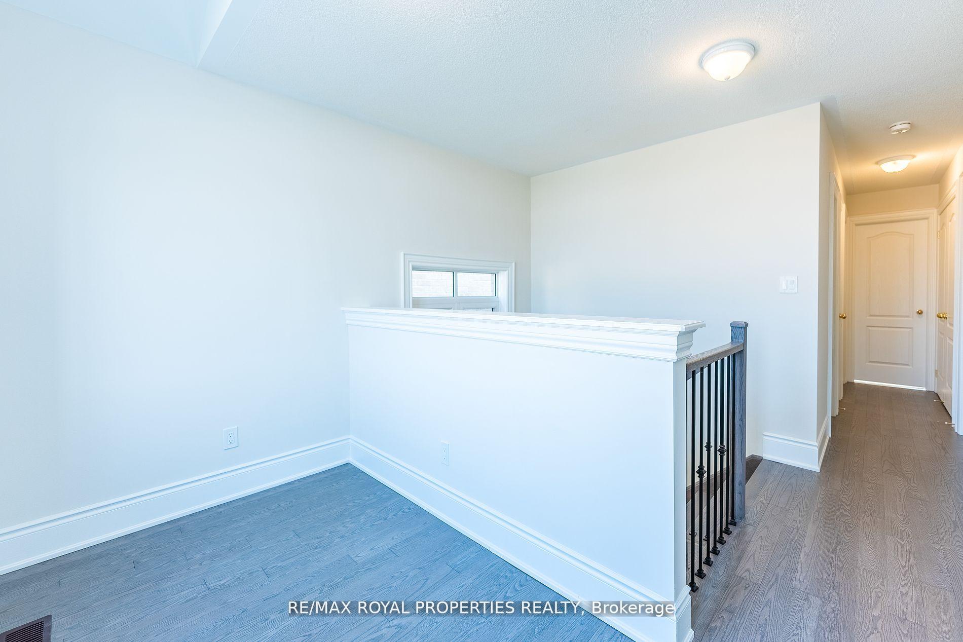 Photo 5 of 1874 Fosterbrook Street, Oshawa, Taunton — HOMEH