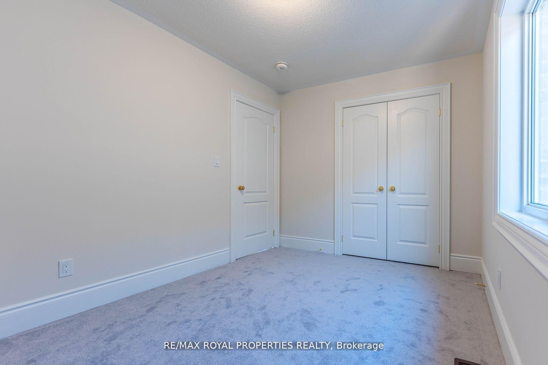 Photo 7 of 1874 Fosterbrook Street, Oshawa, Taunton — HOMEH