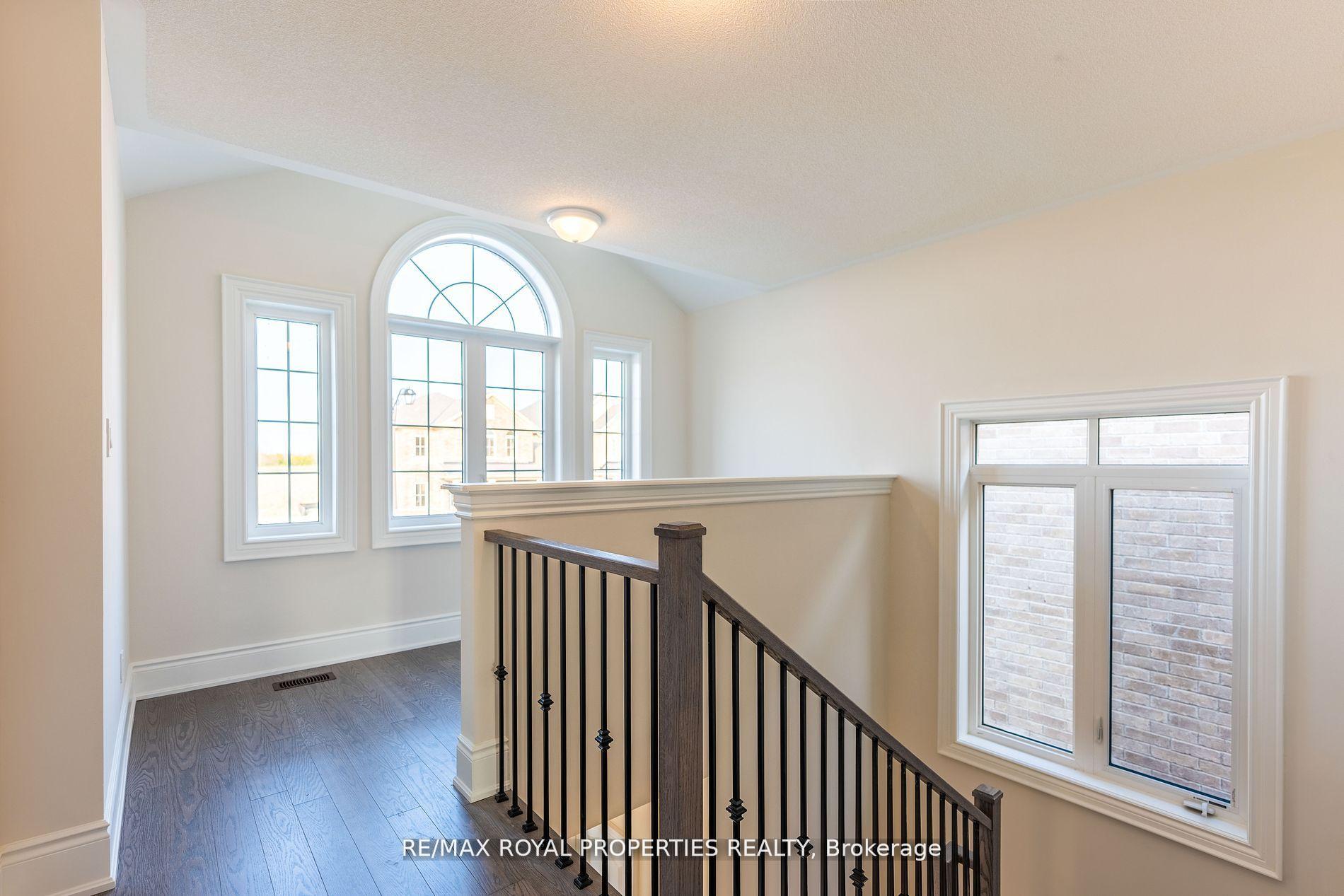 Photo 9 of 1874 Fosterbrook Street, Oshawa, Taunton — HOMEH