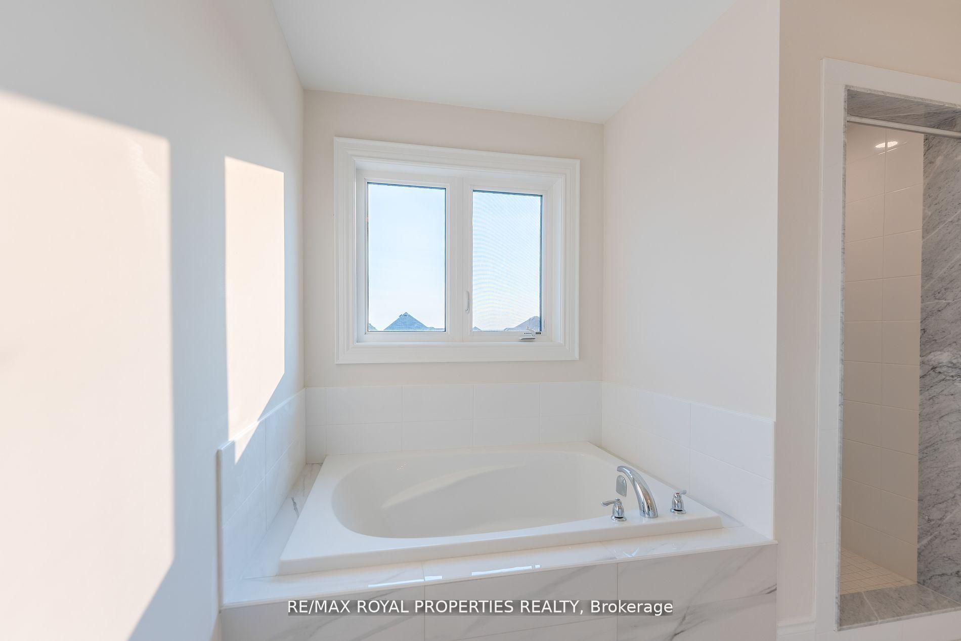 Photo 15 of 1874 Fosterbrook Street, Oshawa, Taunton — HOMEH