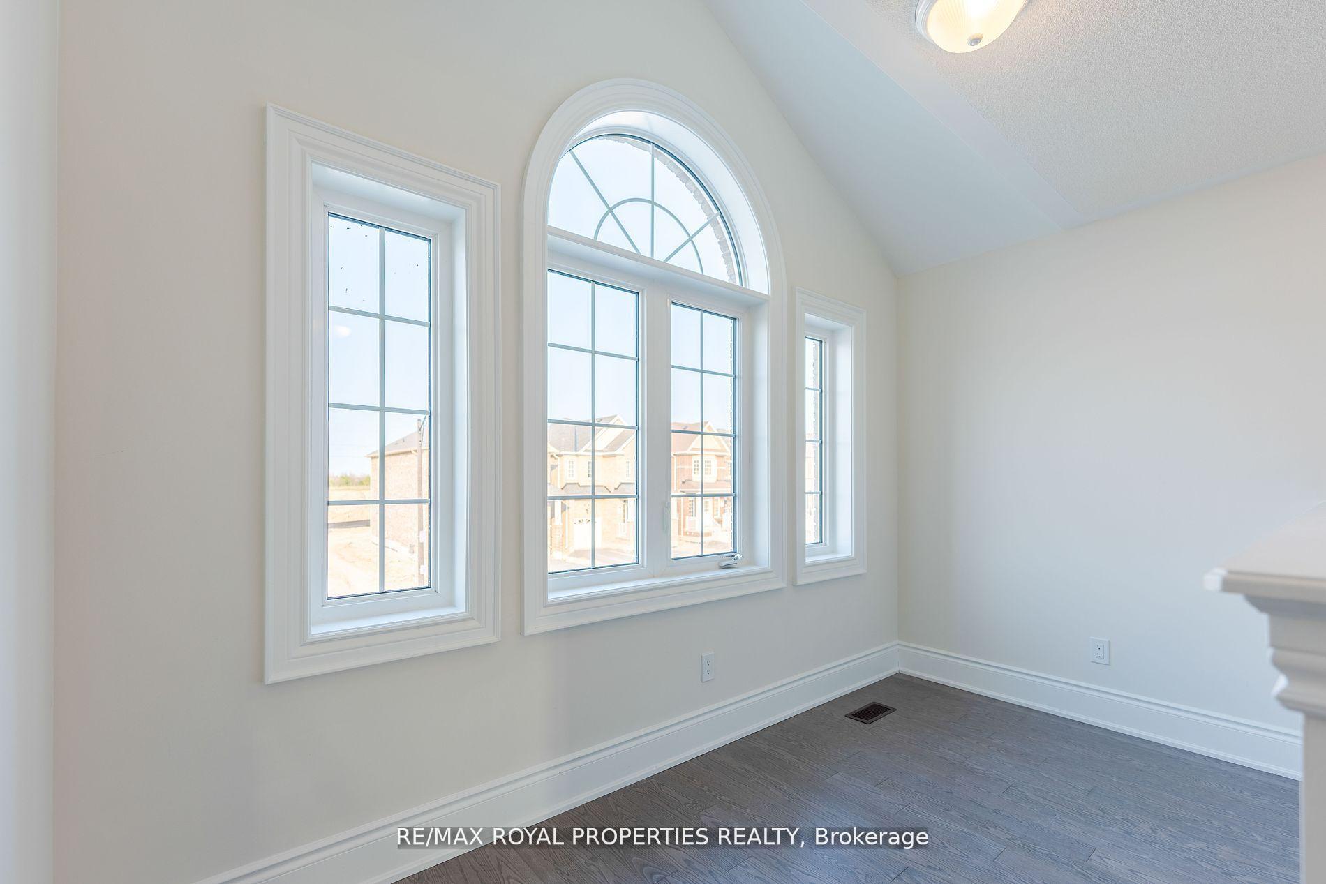 Photo 27 of 1874 Fosterbrook Street, Oshawa, Taunton — HOMEH