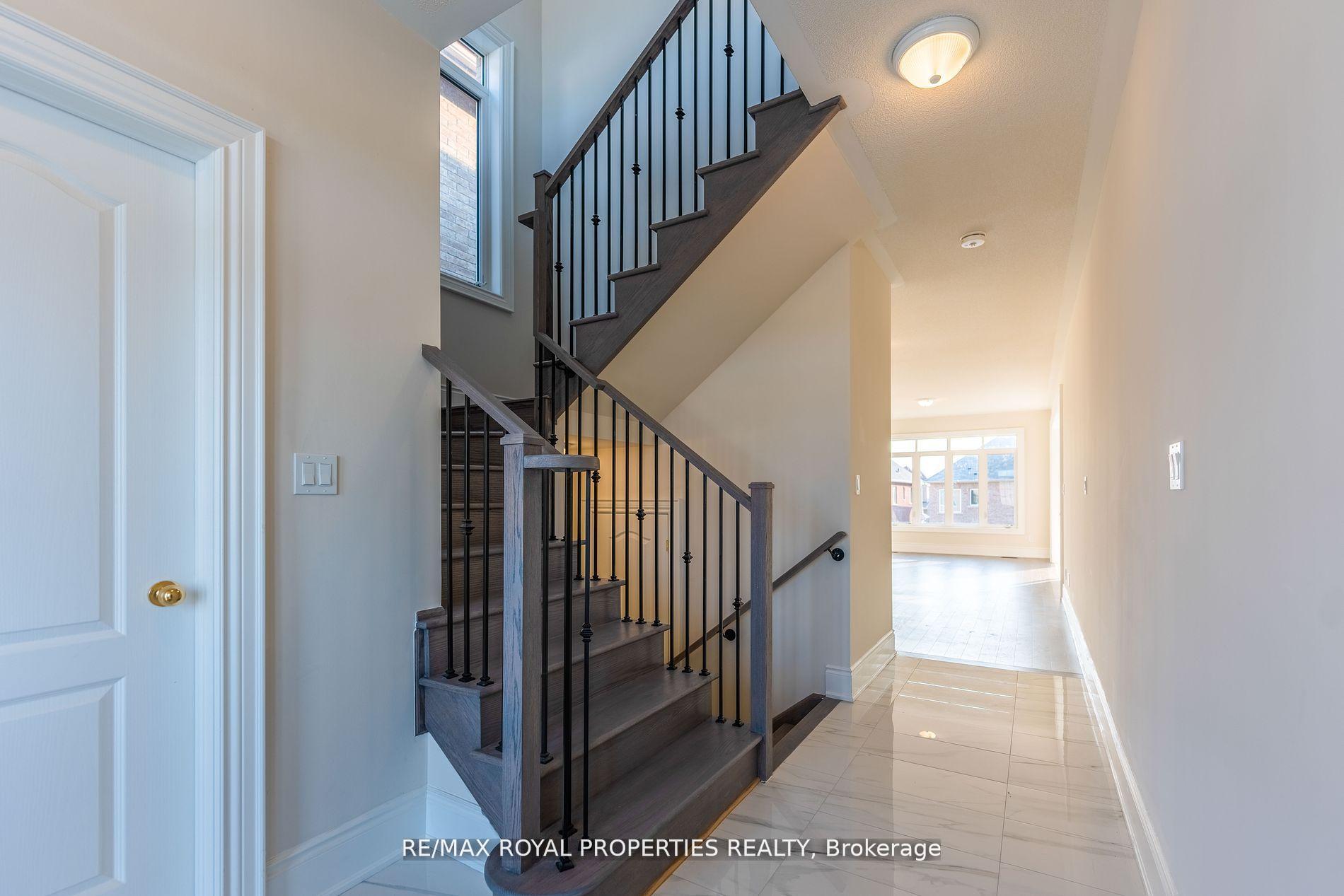 Photo 32 of 1874 Fosterbrook Street, Oshawa, Taunton — HOMEH