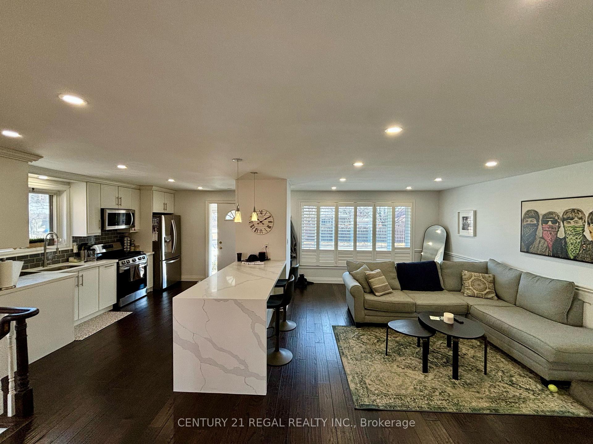Photo 2 of 904 Modlin Road, Pickering, Bay Ridges — HOMEH