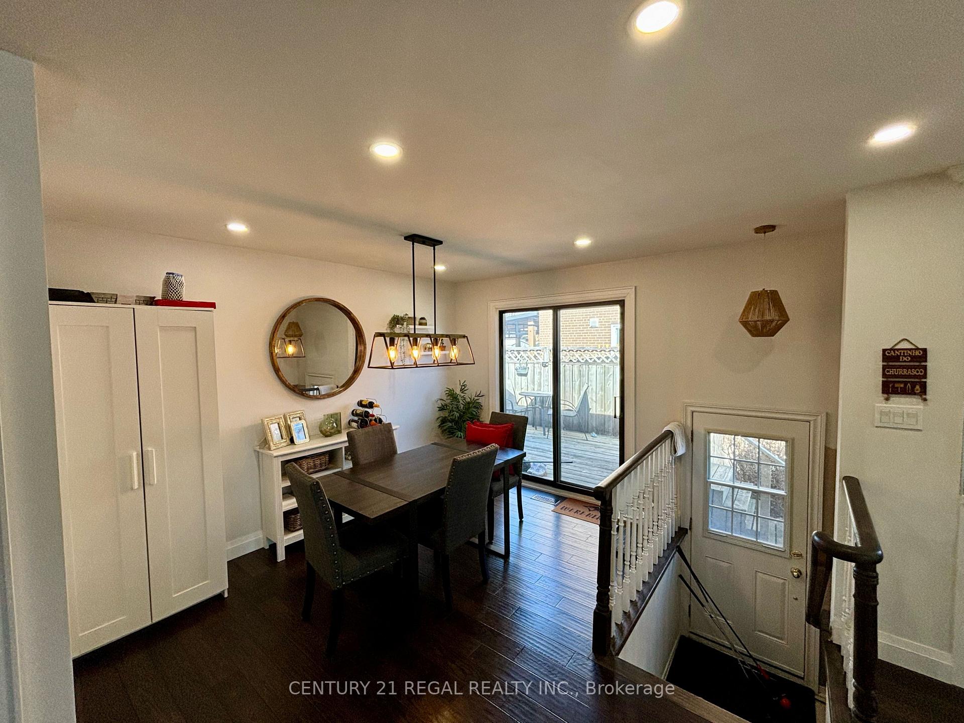 Photo 5 of 904 Modlin Road, Pickering, Bay Ridges — HOMEH