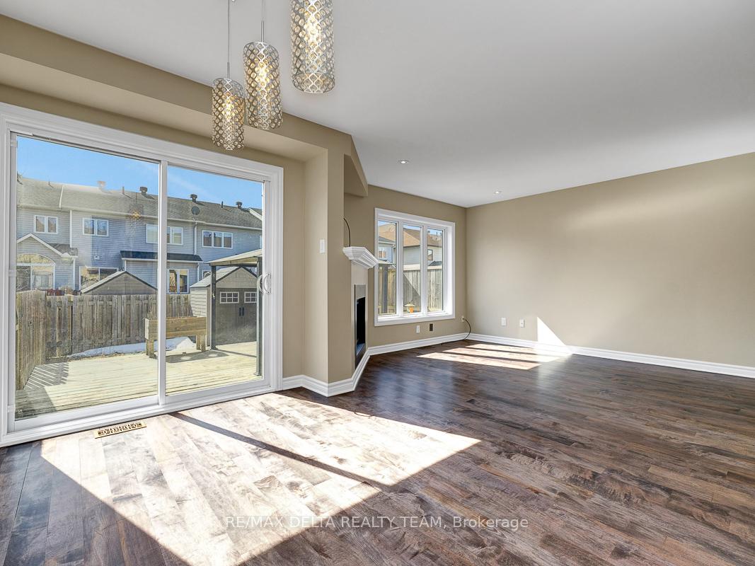 Photo 12 of 202 Gerry Lalonde Drive, Ottawa, Avalon West — HOMEH