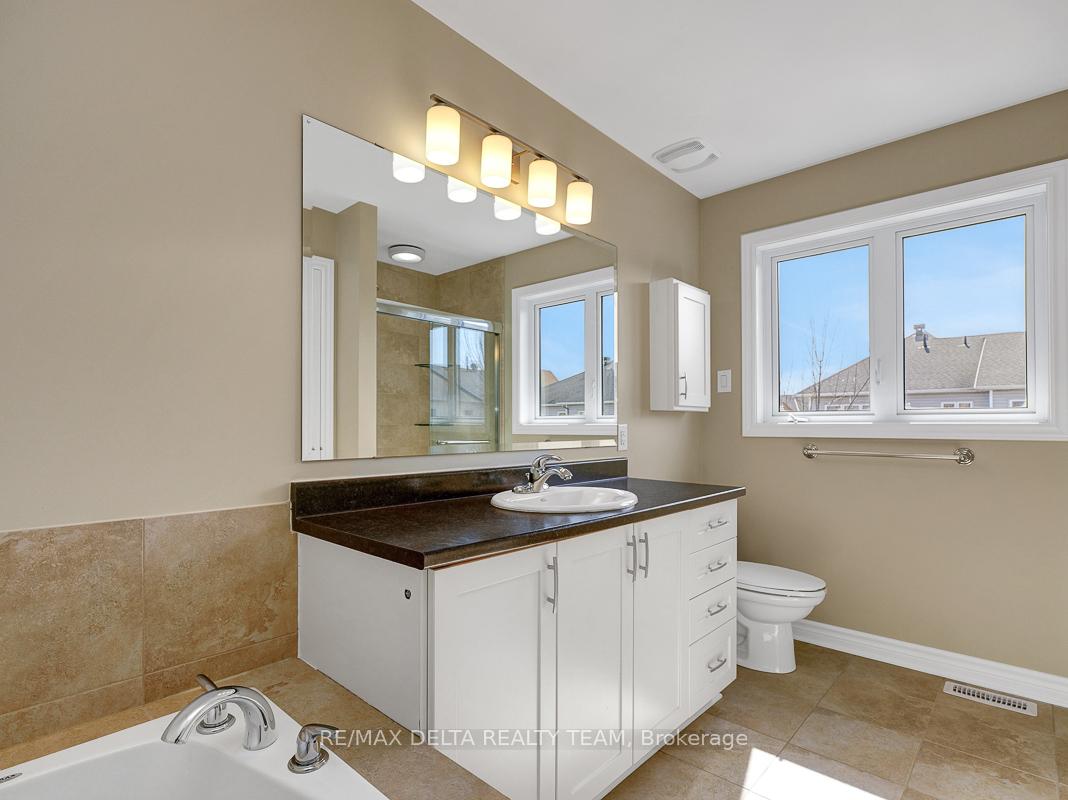 Photo 20 of 202 Gerry Lalonde Drive, Ottawa, Avalon West — HOMEH