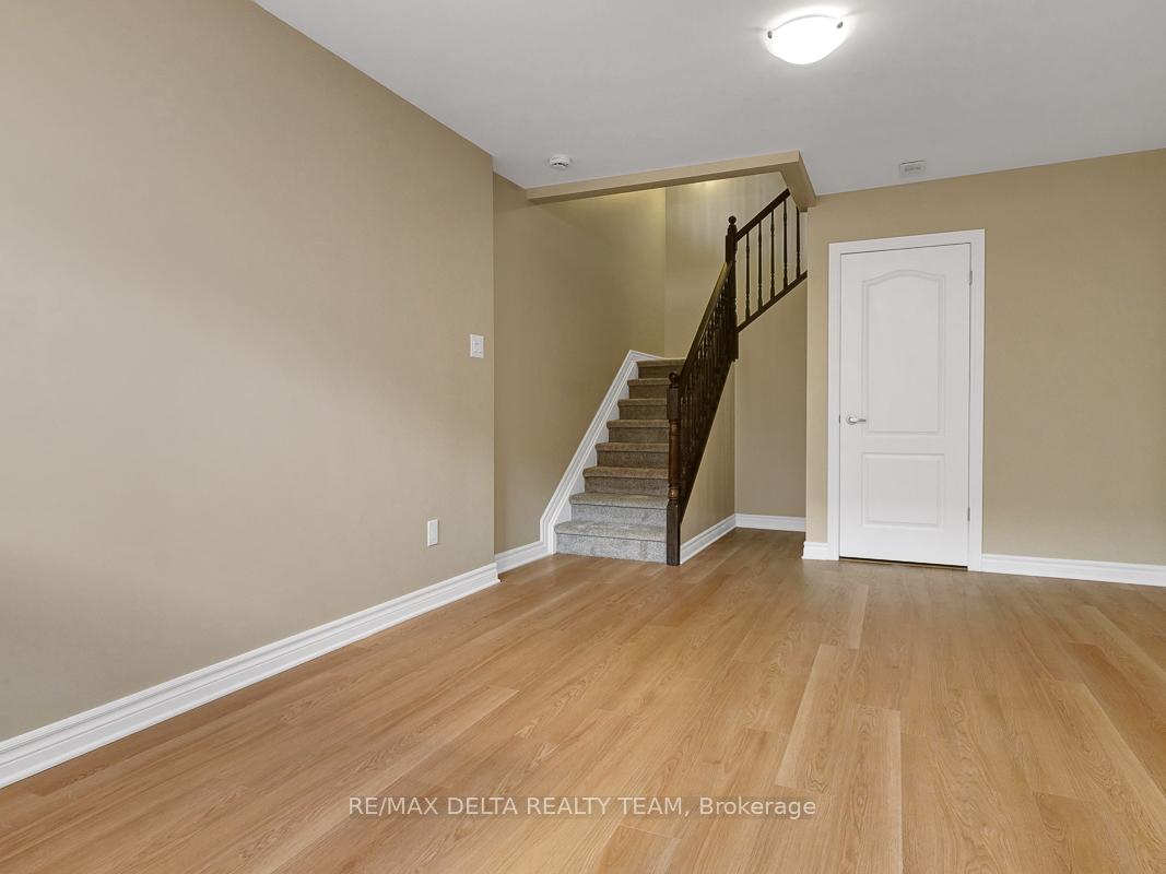 Photo 33 of 202 Gerry Lalonde Drive, Ottawa, Avalon West — HOMEH
