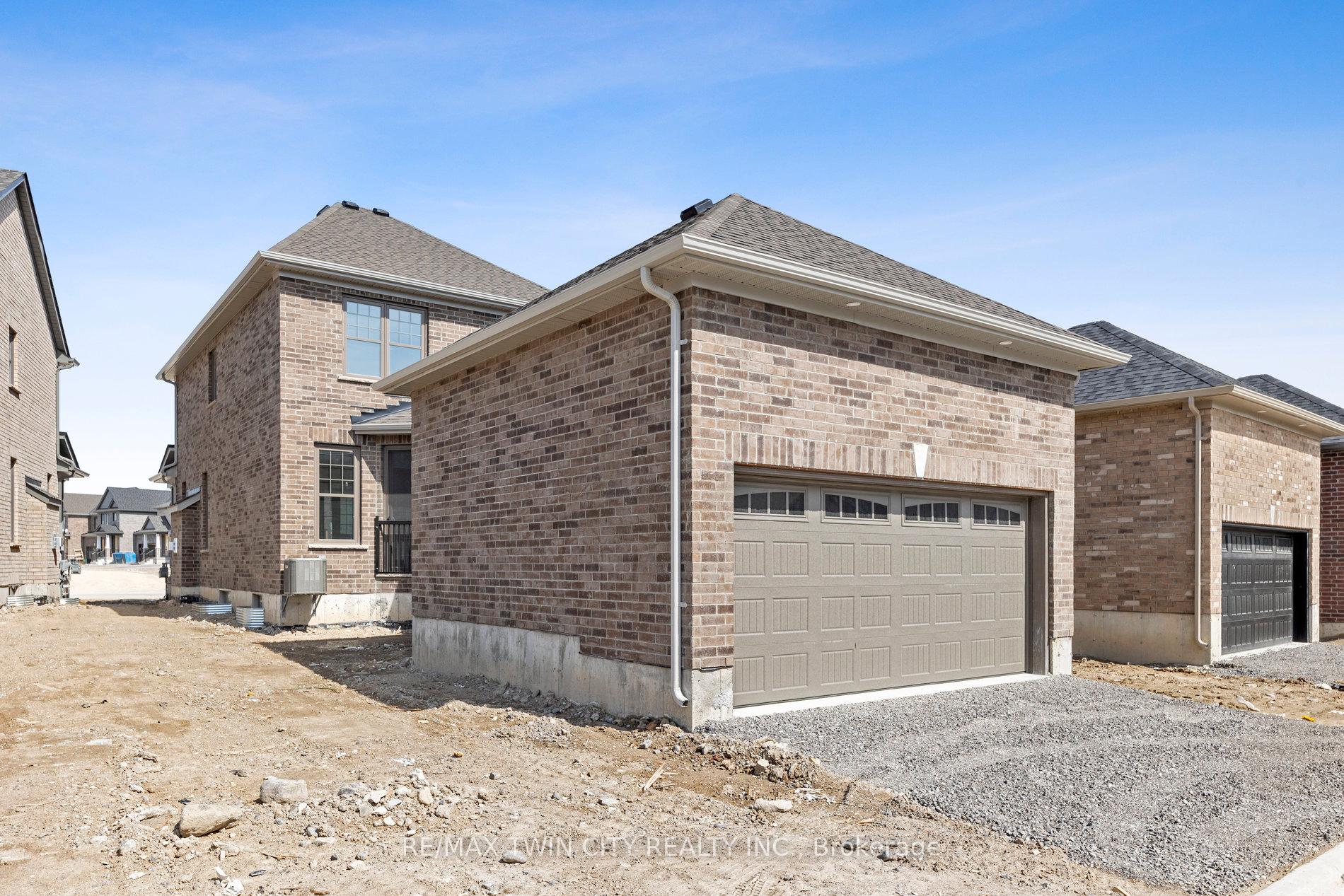 Photo 7 of 1085 Rippingale Trail, Peterborough, Northcrest Ward 5 — HOMEH