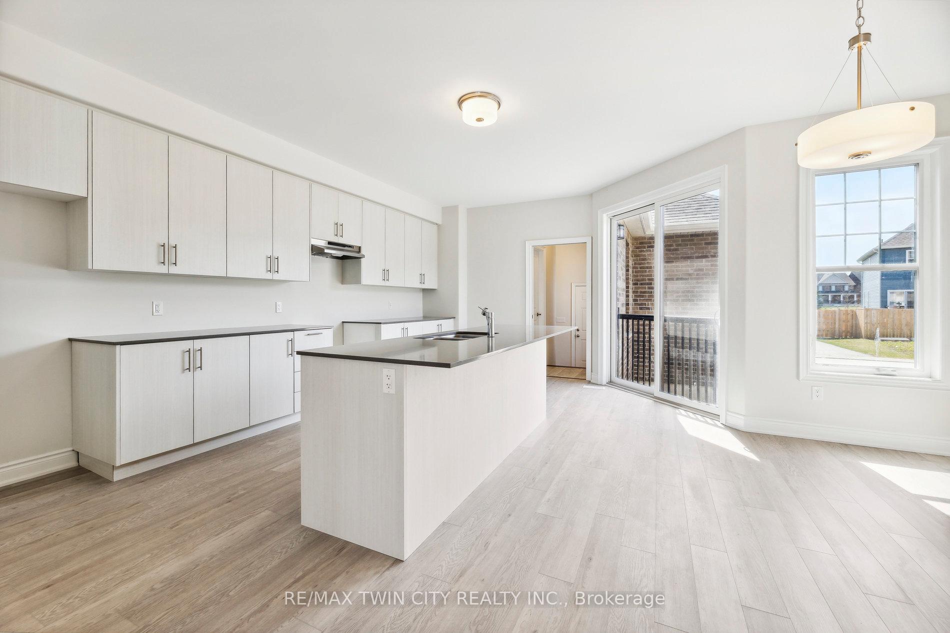 Photo 10 of 1085 Rippingale Trail, Peterborough, Northcrest Ward 5 — HOMEH