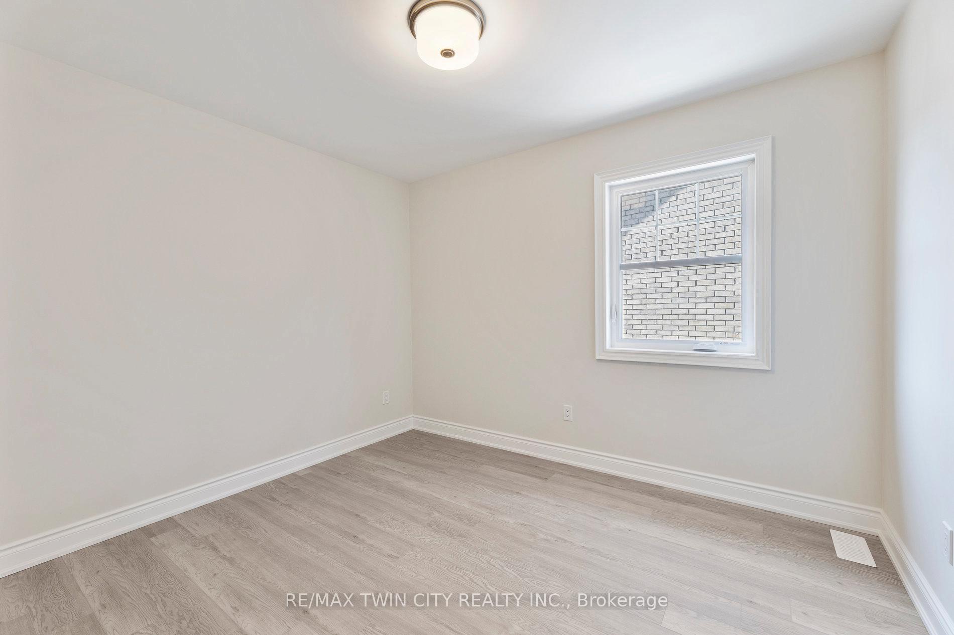 Photo 12 of 1085 Rippingale Trail, Peterborough, Northcrest Ward 5 — HOMEH