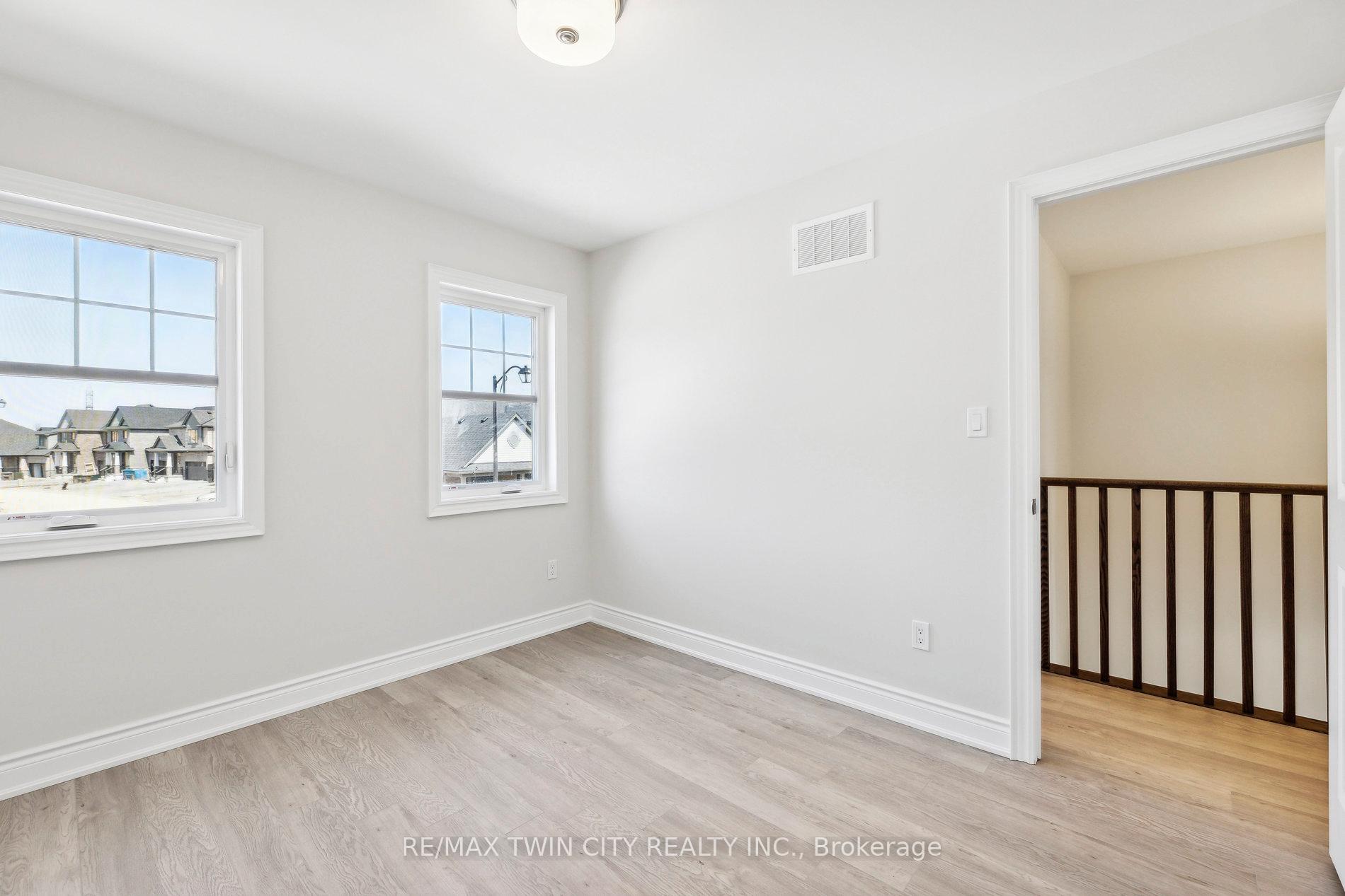 Photo 14 of 1085 Rippingale Trail, Peterborough, Northcrest Ward 5 — HOMEH