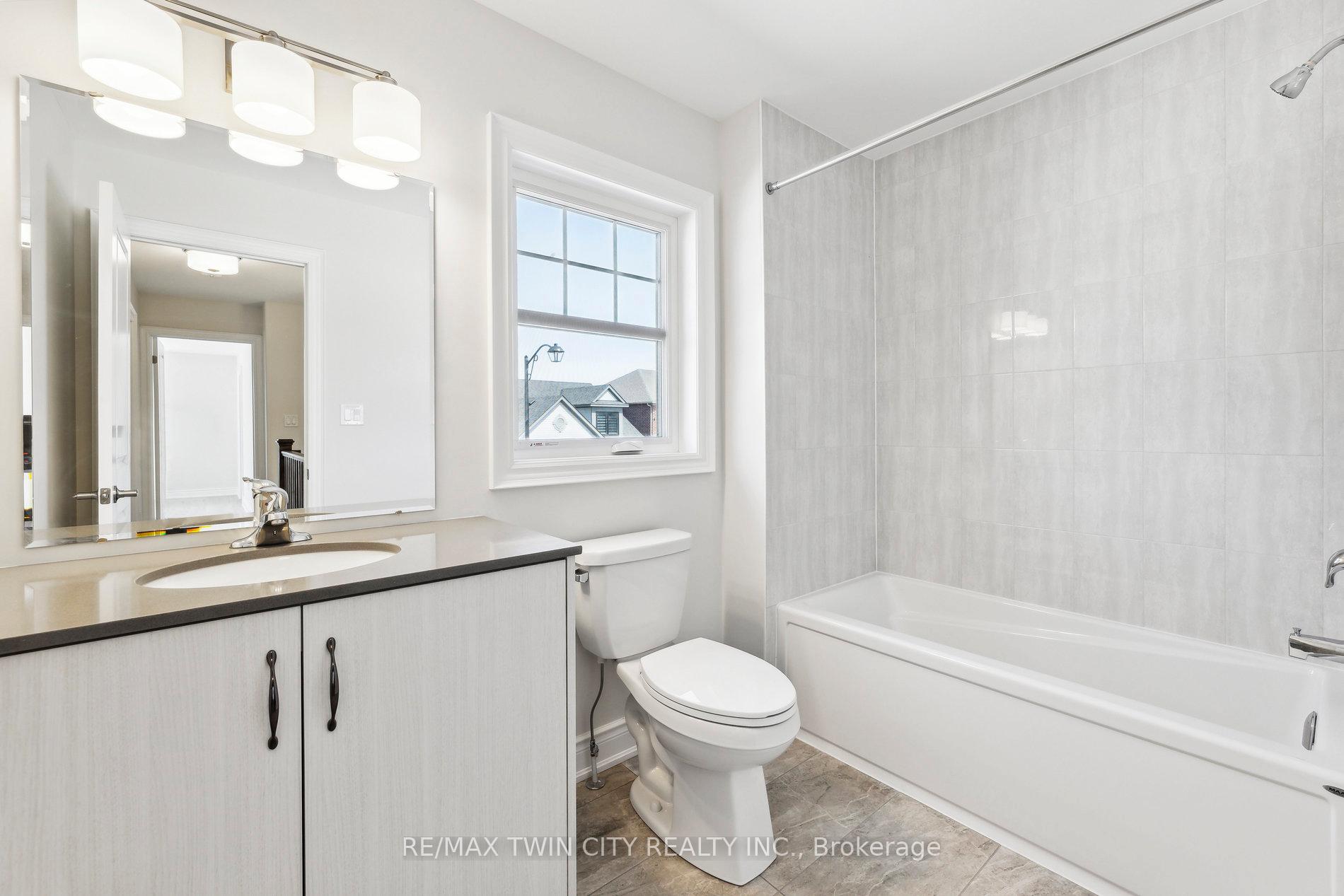 Photo 15 of 1085 Rippingale Trail, Peterborough, Northcrest Ward 5 — HOMEH